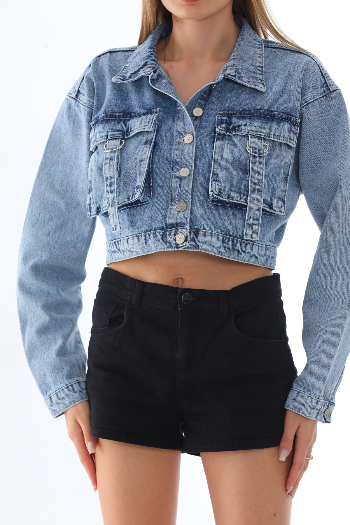 Levně BİKELİFE Women's Pocket Detailed Oversized Crop Denim Jacket