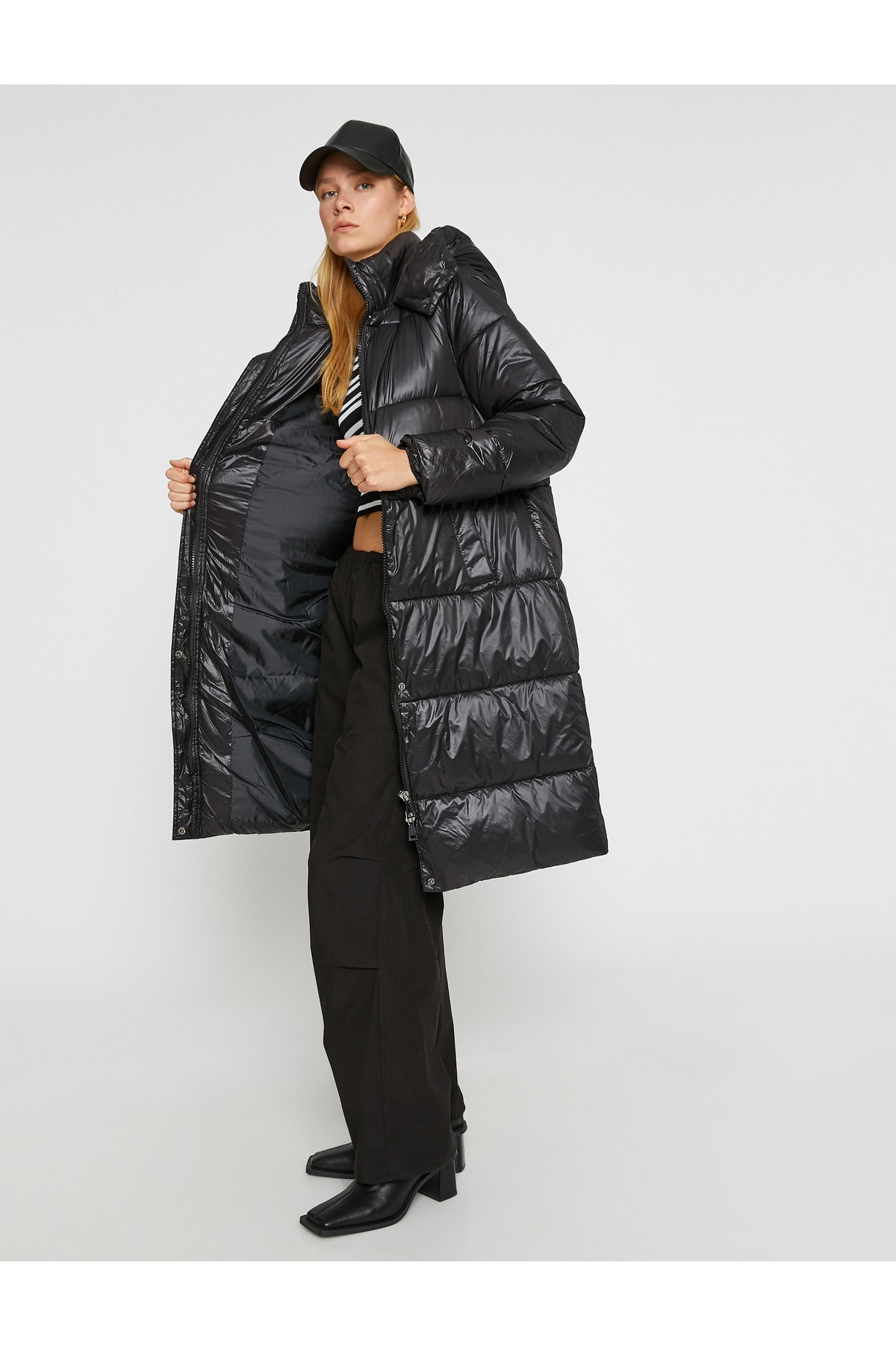 Levně Péřový kabát s kapucí Koton