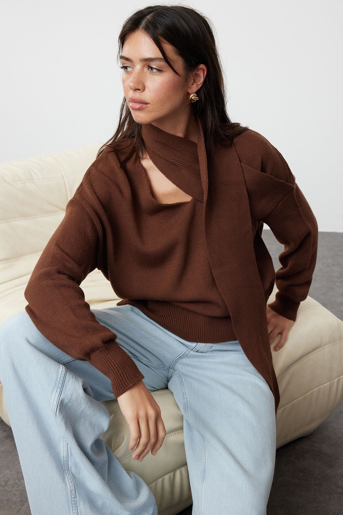 Trendyol Brown Scarf Knitwear Sweater