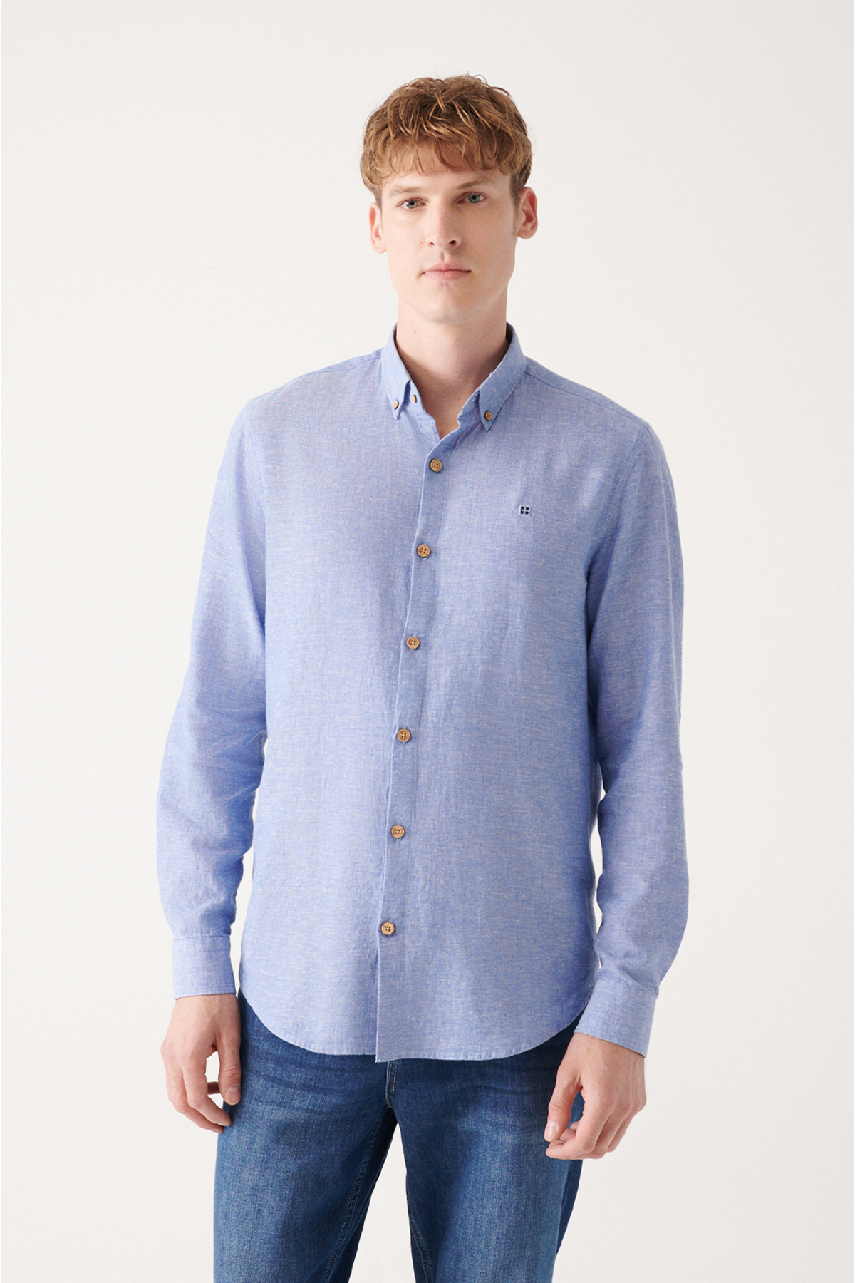 Levně Avva Men's Dark Blue Button Collar Cotton Linen Standard Fit Regular Cut Shirt