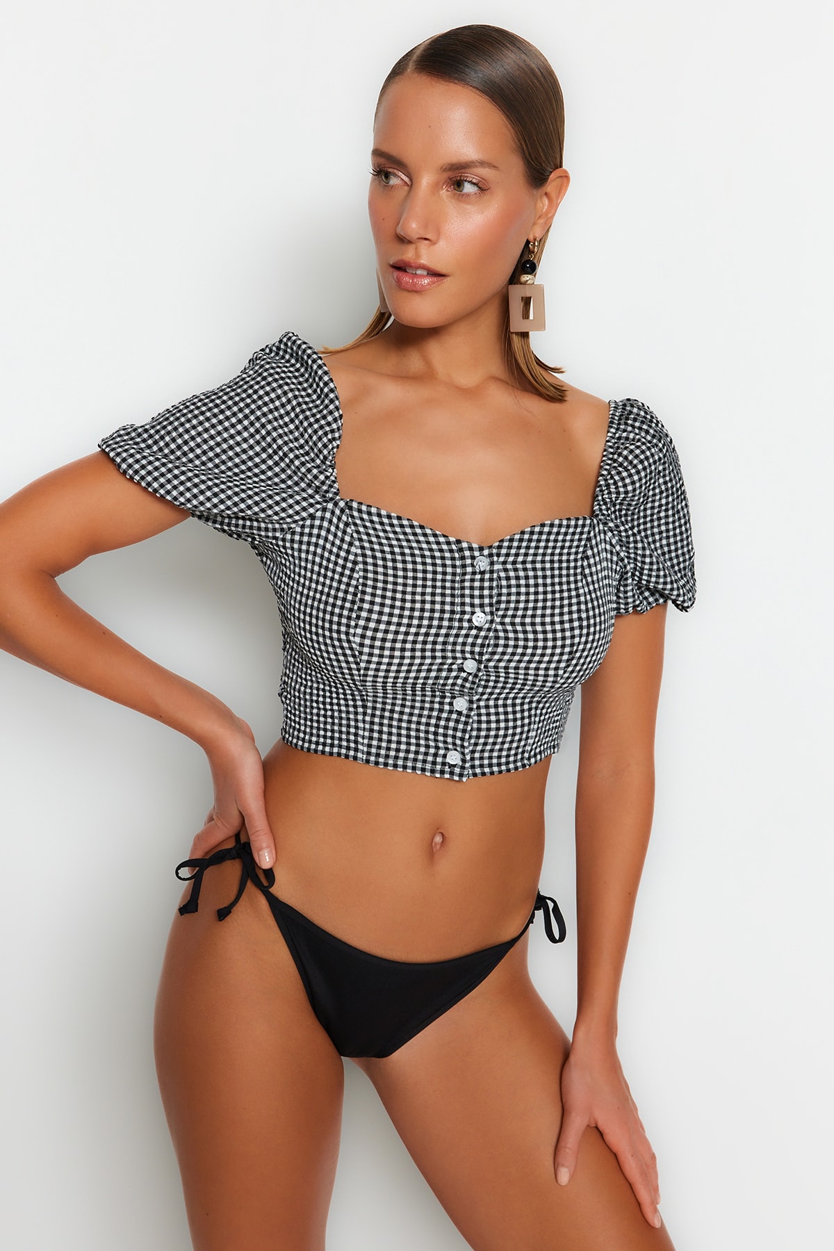 Trendyol Black Gingham Textured Crop Woven Balloon Sleeves Blouse