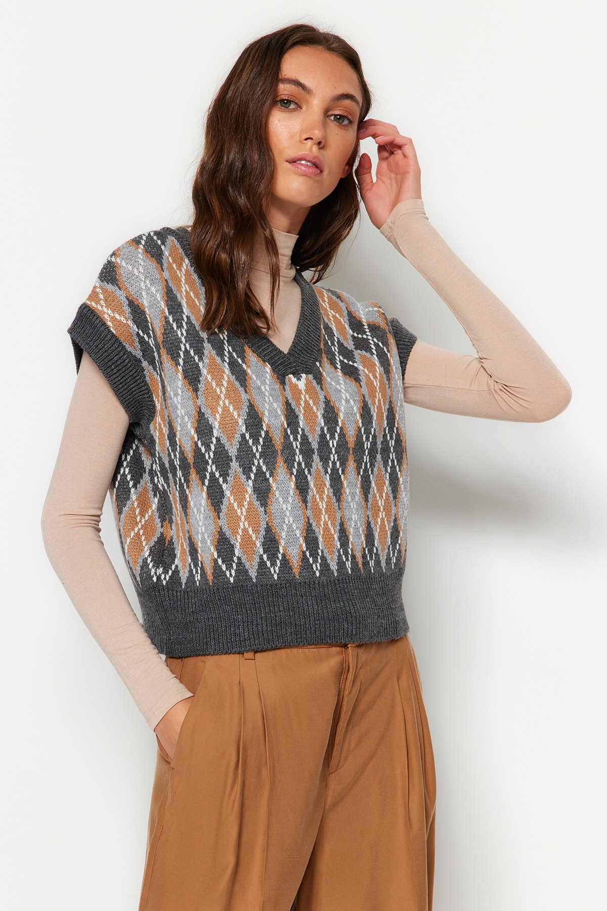 Trendyol Dark Green V-Neck Knitwear Sweater