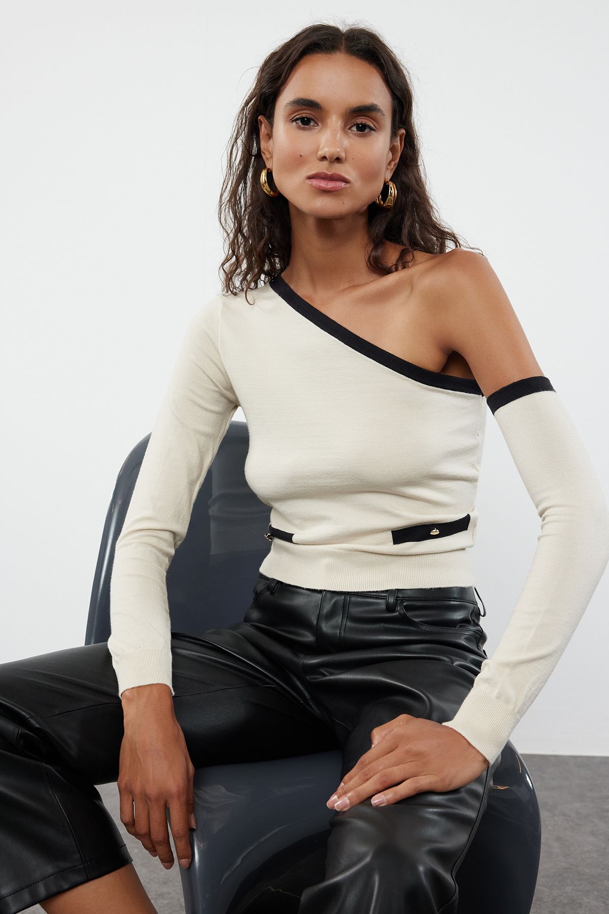 Trendyol Stone Crop One Shoulder Sleeve Removable Knitwear Sweater