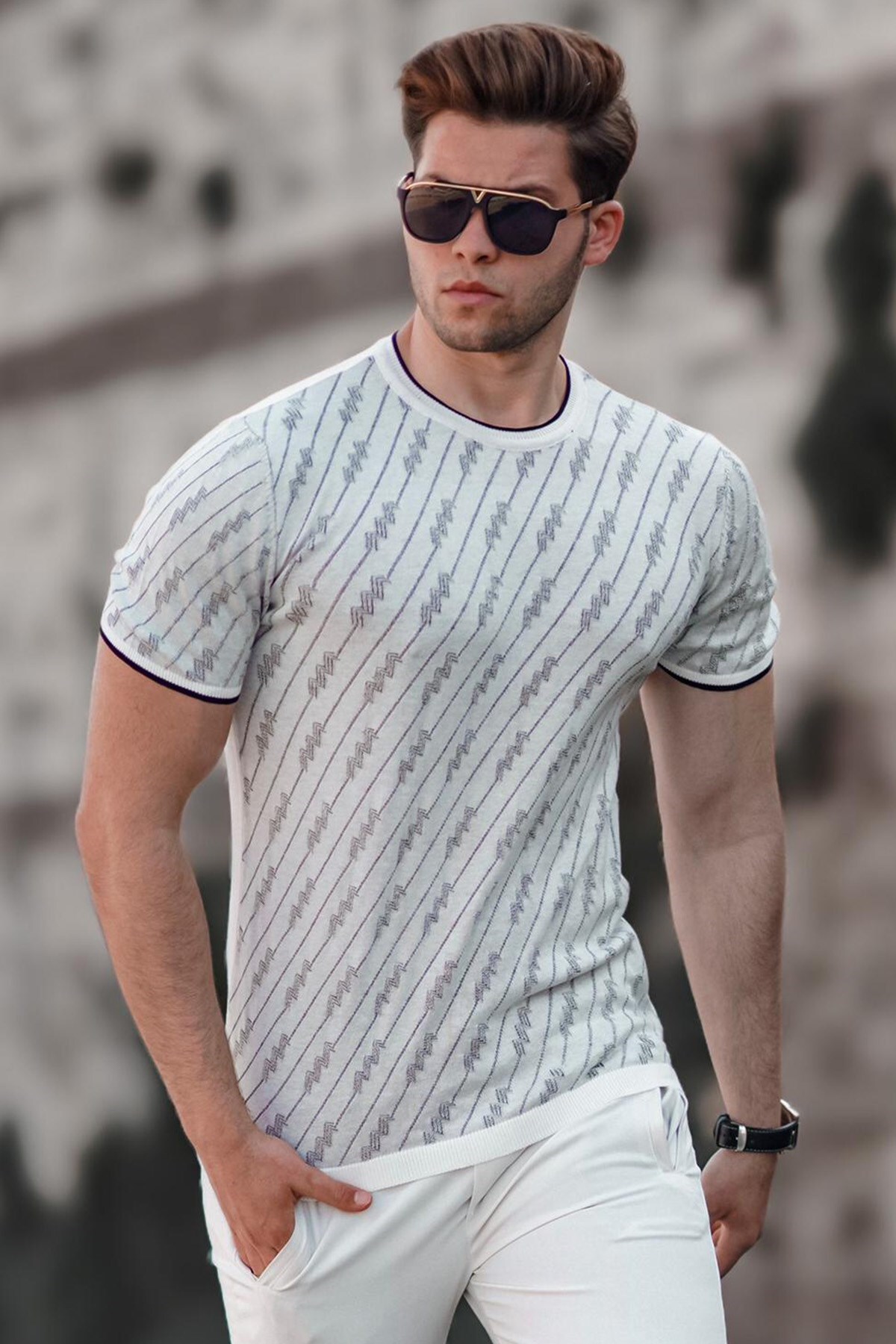 Levně Madmext Men's White Oversize T-Shirt 5119
