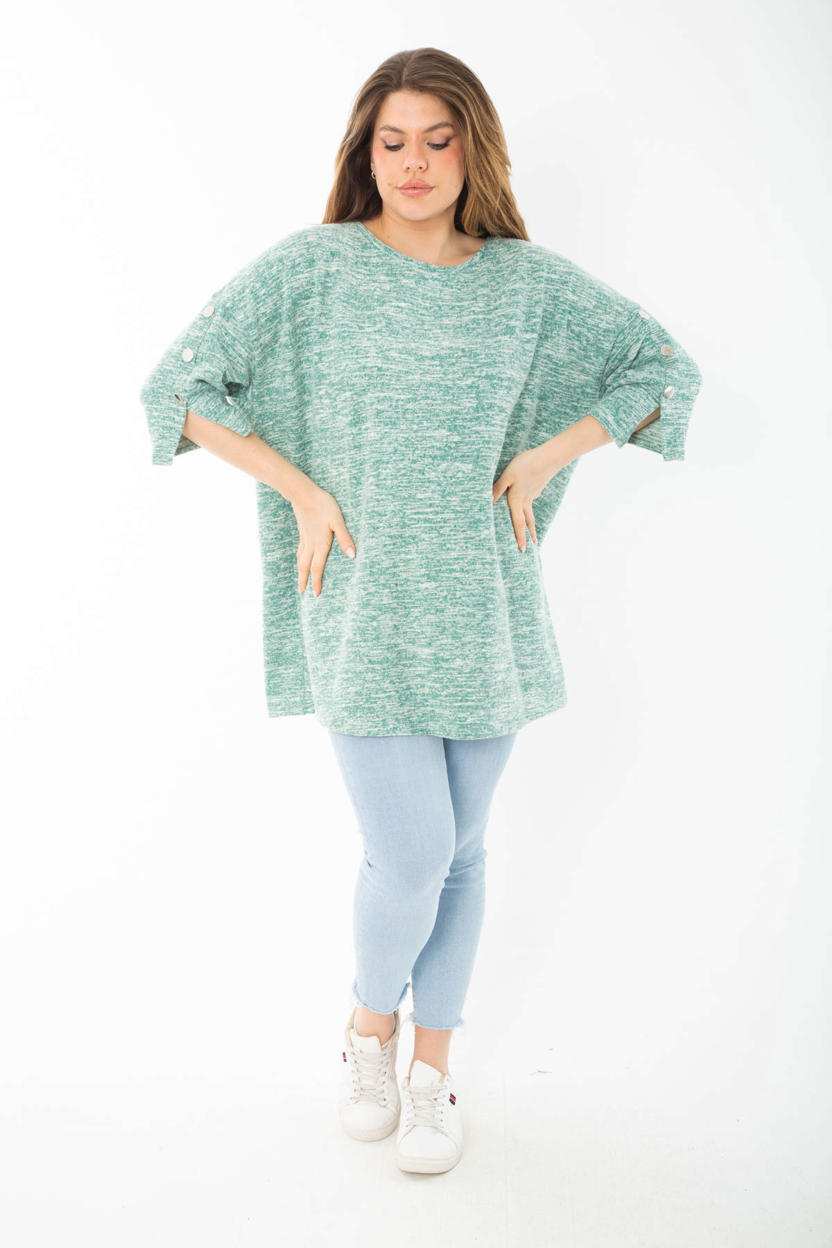 Levně Şans Women's Plus Size Green Embellished Thick Tunic with Ornamental Metal Buttons