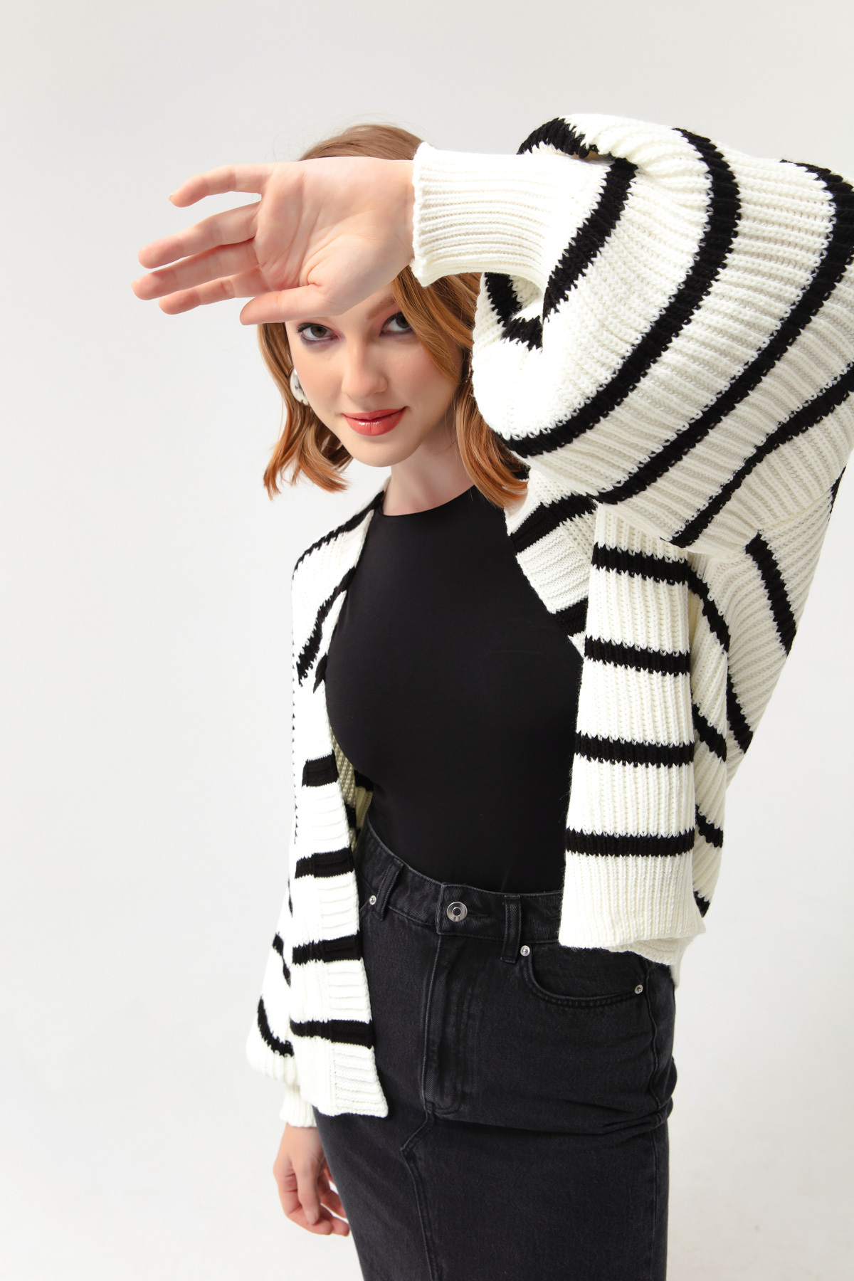 Levně Lafaba Women's White Oversize Striped Knitwear Cardigan