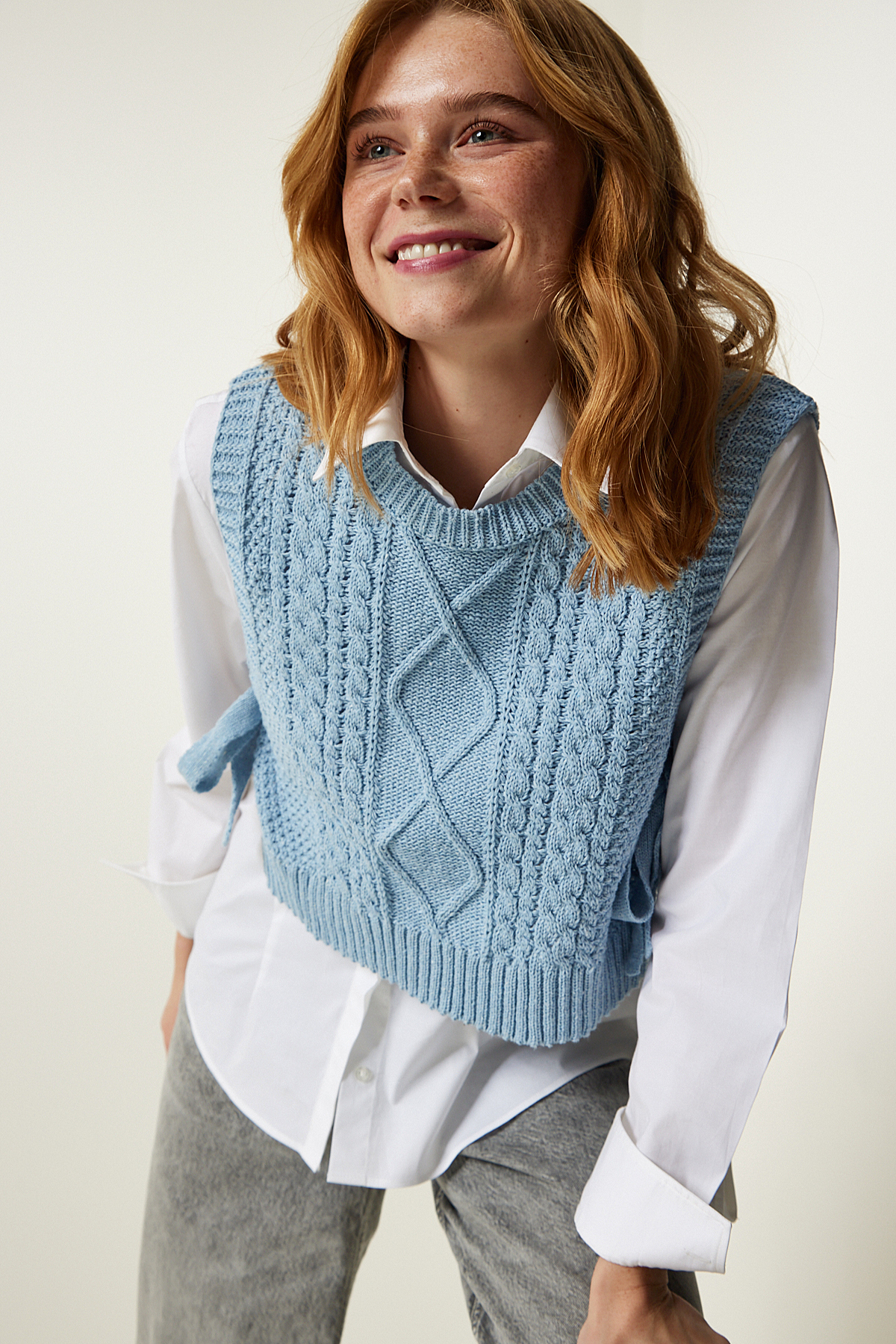 Levně Happiness İstanbul Women's Sky Blue Motif Tie Crop Knitwear Sweater
