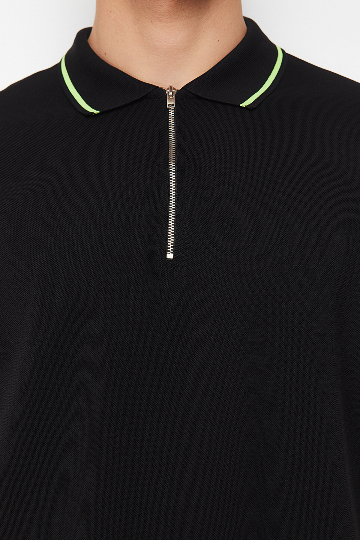 Trendyol Black Men's Zippered Regular Fit Polo Neck T-shirt