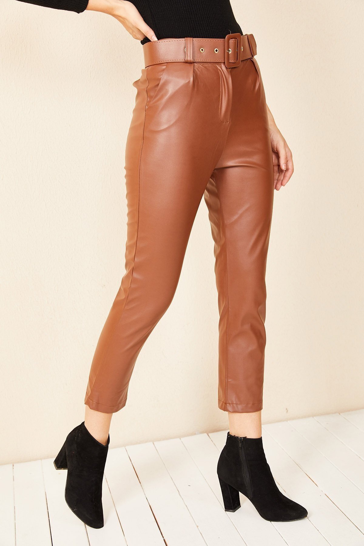 HAKKE Women's Carrot Model Leather Pants