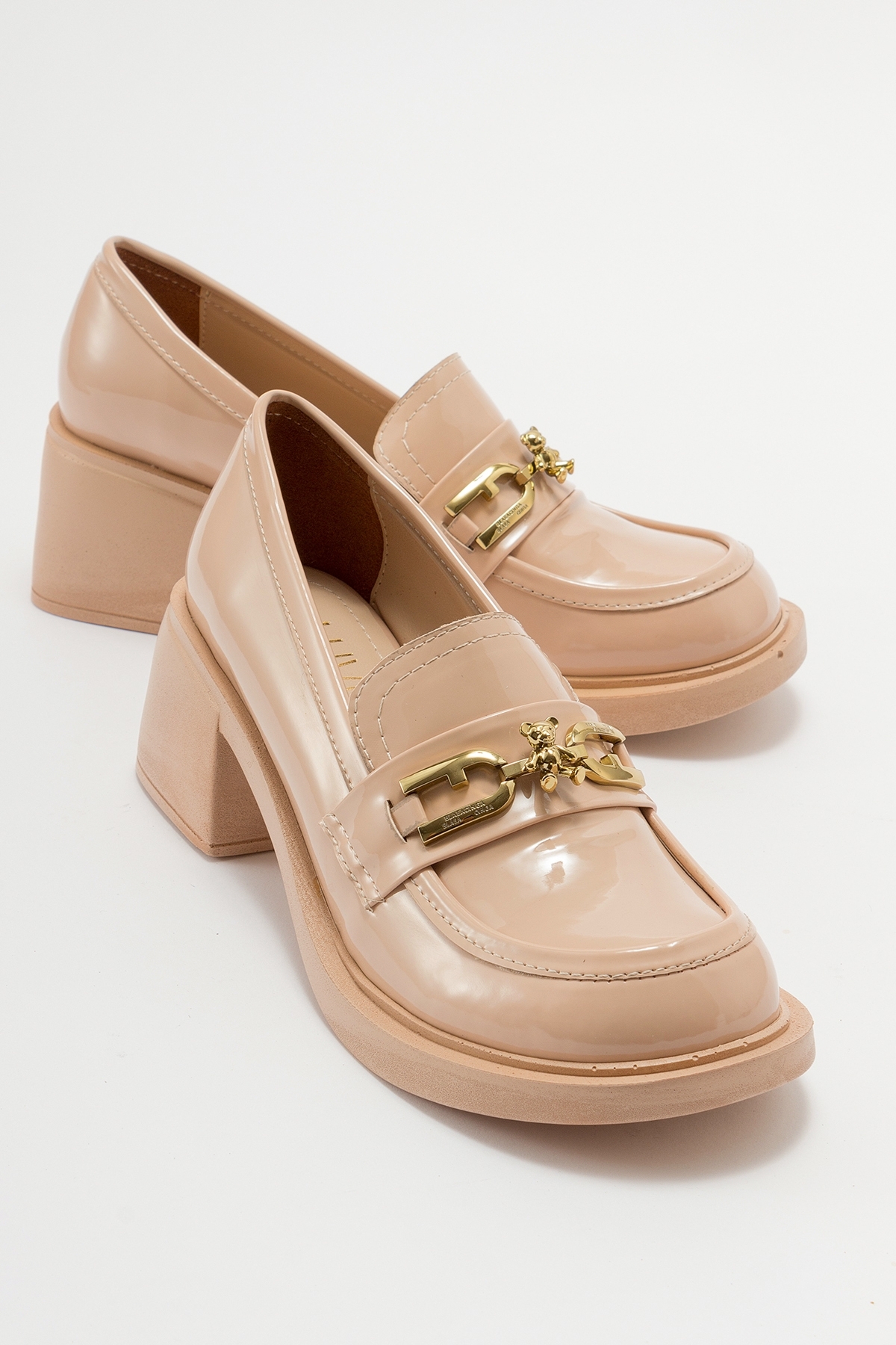 Levně LuviShoes OMERA Beige Patent Leather Women's Shoes