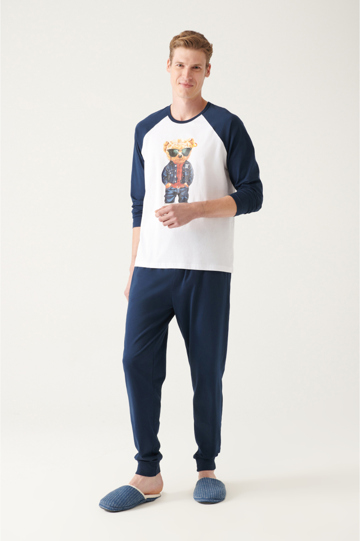 Levně Avva Men's Navy Blue Crew Neck 100% Cotton With Special Boxes, Long Sleeves and Printed Pajamas Set
