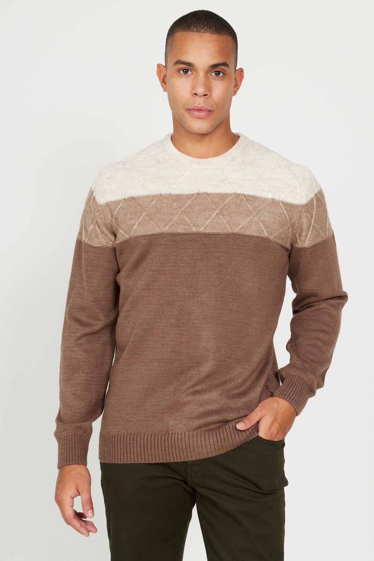 AC&Co / Altınyıldız Classics Men's Beige-brown Standard Fit Regular Fit Crew Neck Colorblock Patterned Wool Knitwear Sweater