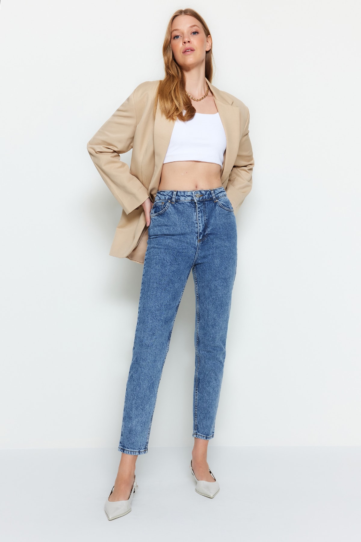 Trendyol tmavomodrá udržateľnejšie džínsy s vysokým pásom