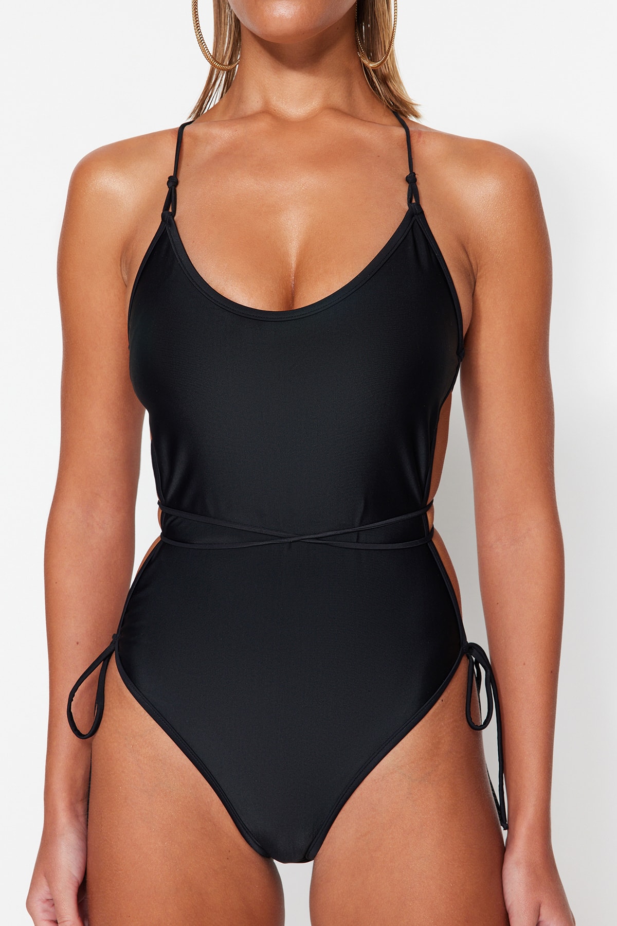 Trendyol Black Round Neck Connected Regular Leg Swimsuit