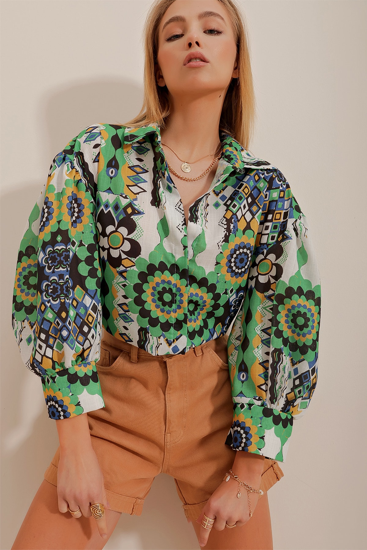 Trend Alaçatı Stili Women's Green Princess Ethnic Patterned Flamed Linen Woven Shirt