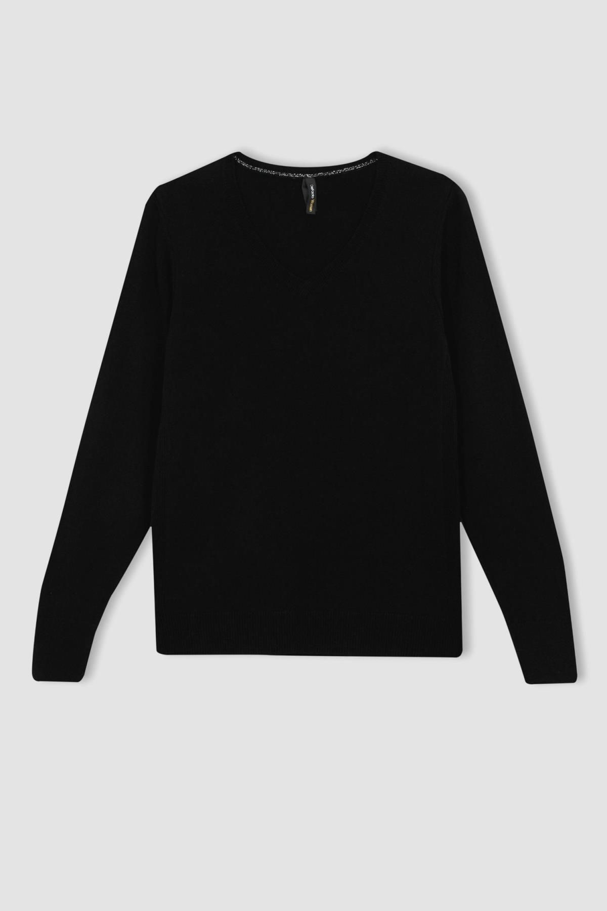 DEFACTO Regular Fit V-Neck Basic Sweater