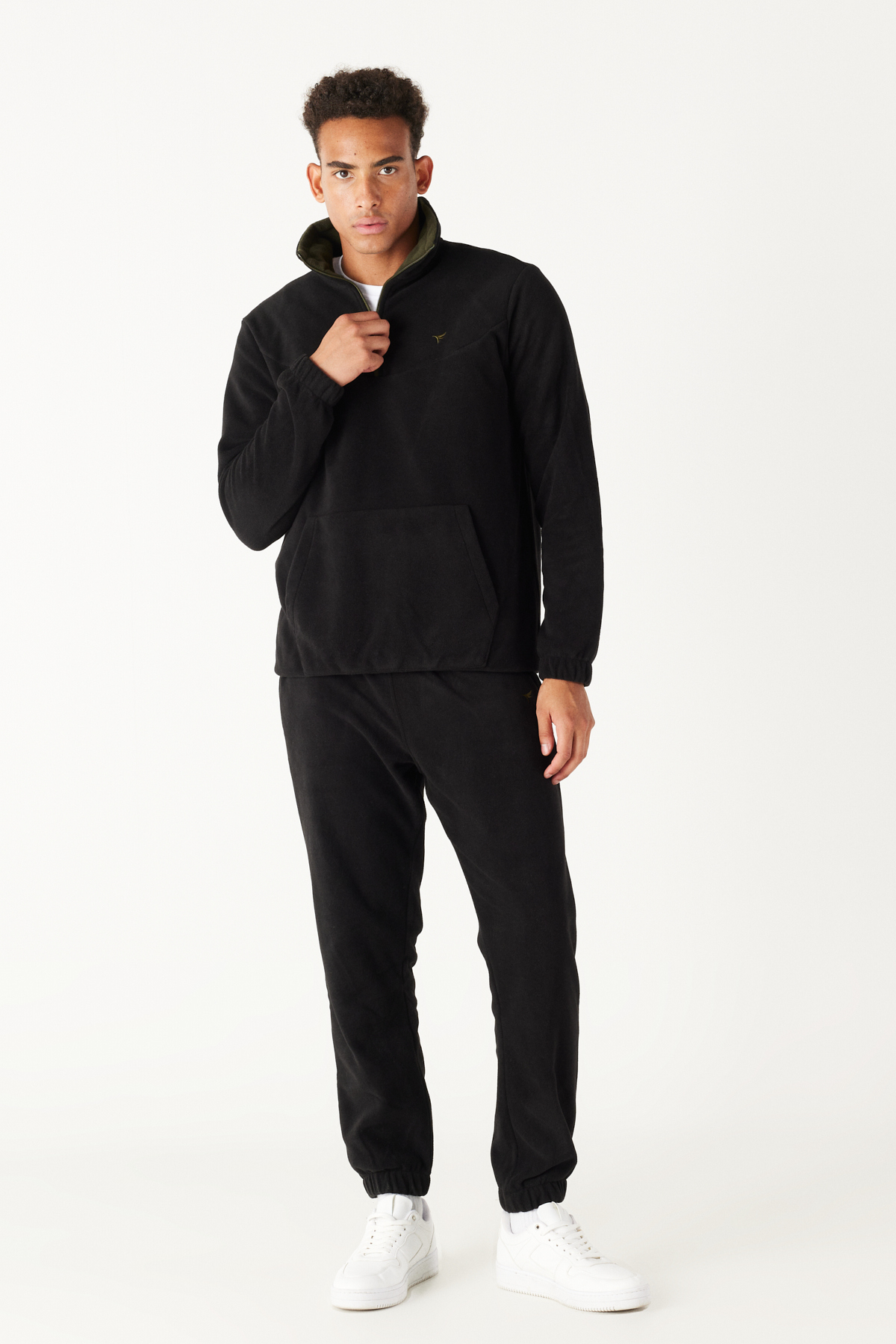 Levně AC&Co / Altınyıldız Classics Men's Black-khaki Standard Fit Normal Cut High Bato Neck Bottom-Top Fleece Tracksuit Set