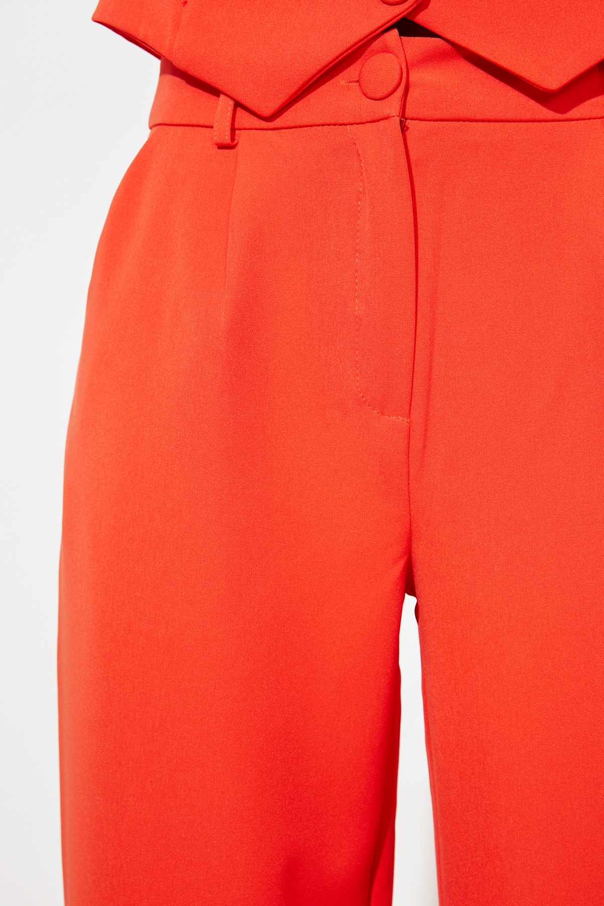 Pantaloni dama, Trendyol Wide