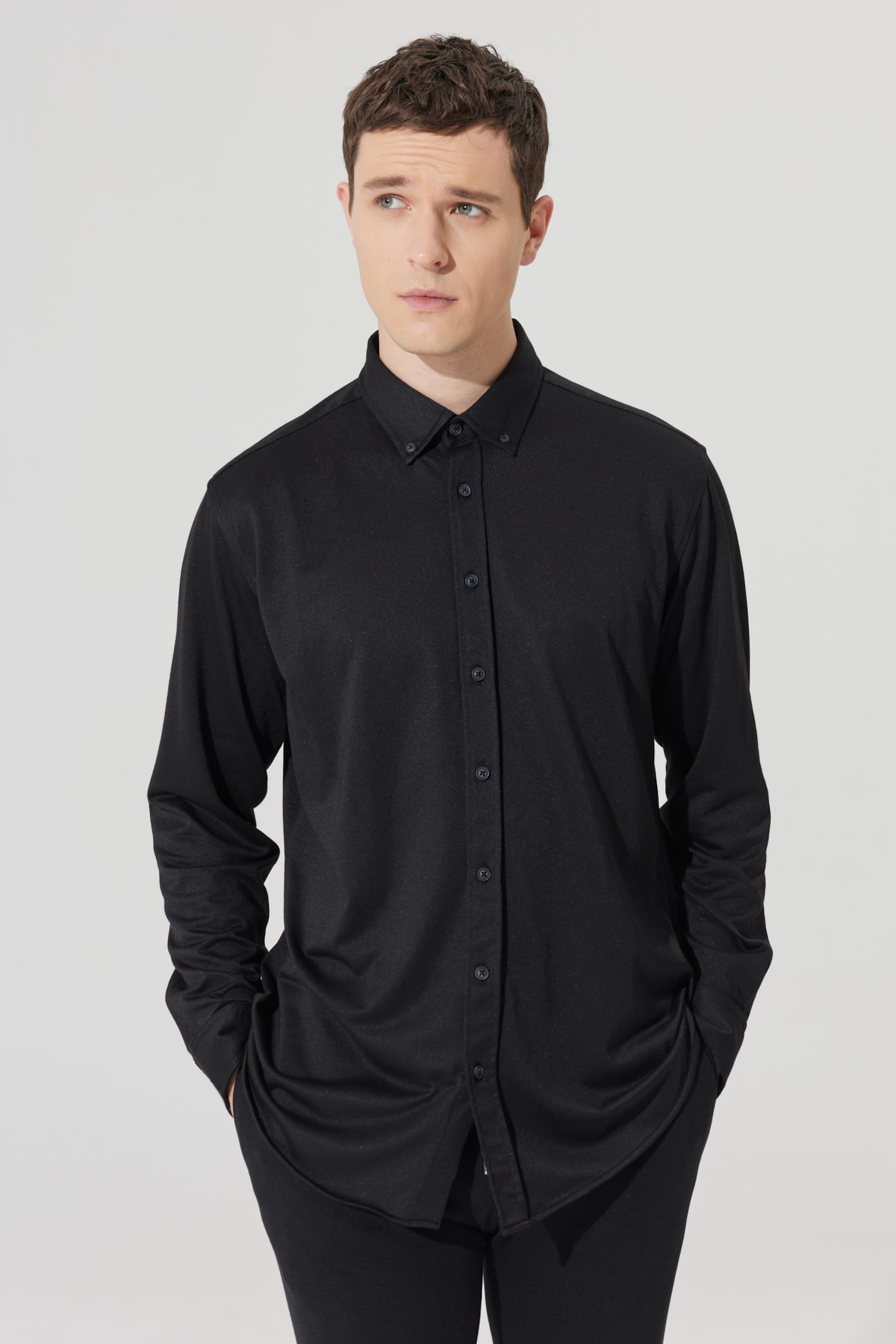 Levně ALTINYILDIZ CLASSICS Men's Black Comfort Fit Comfy Cut Buttoned Collar Cotton Shirt.