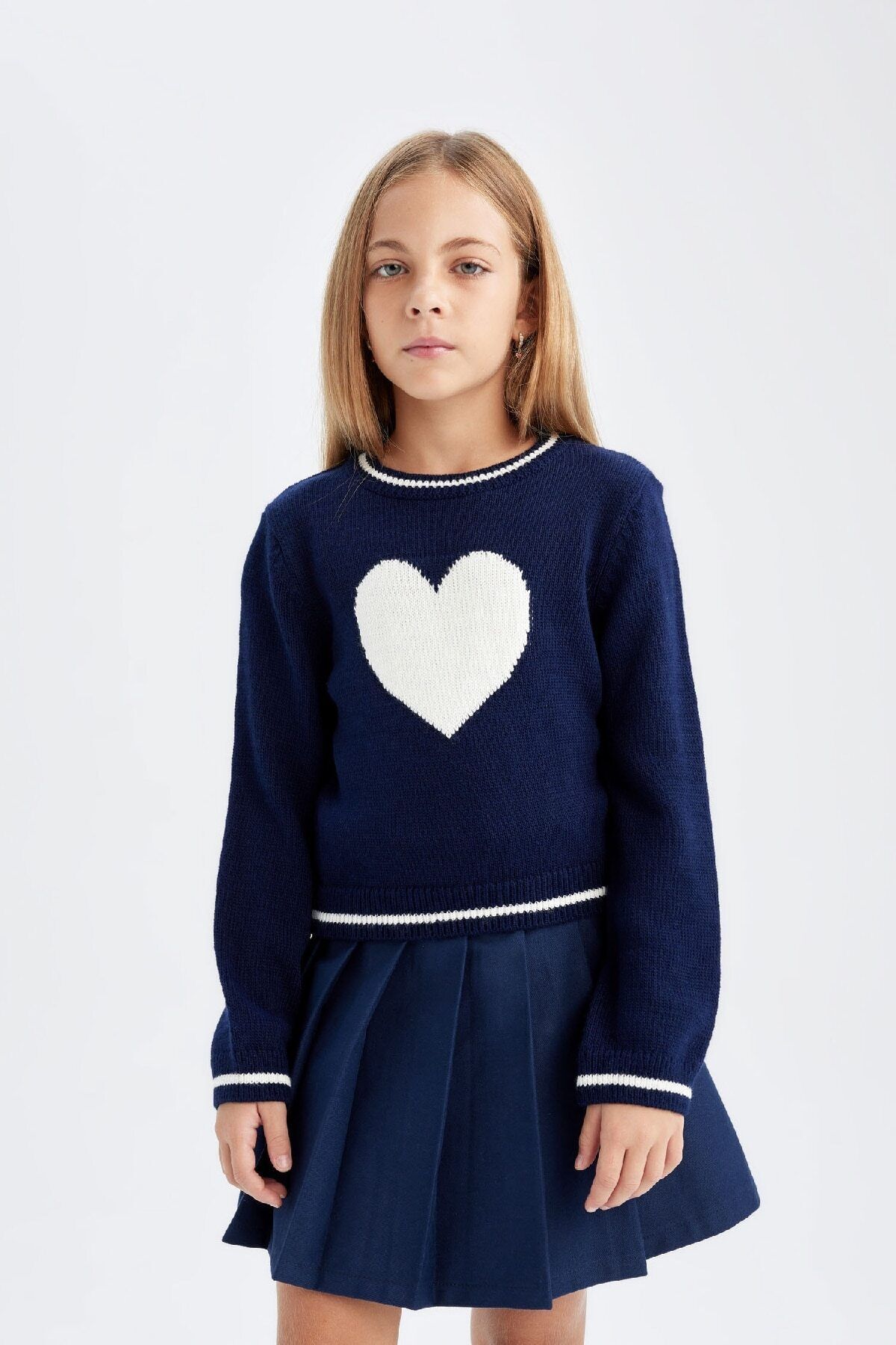 DEFACTO Girls Standard Fit Crew Neck Heart Sweater