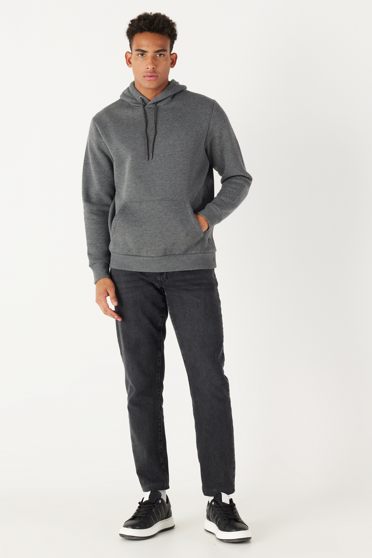 Levně AC&Co / Altınyıldız Classics Men's Anthracite-melange Standard Fit Fleece 3 Thread Hooded Cotton Sweatshirt