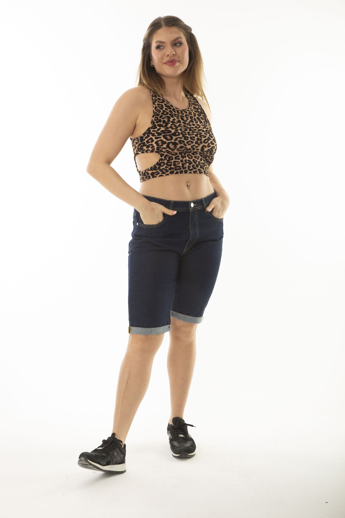 Şans Women&#039;s Plus Size Navy Blue 5-Pocket Jeans Shorts with Double Legs