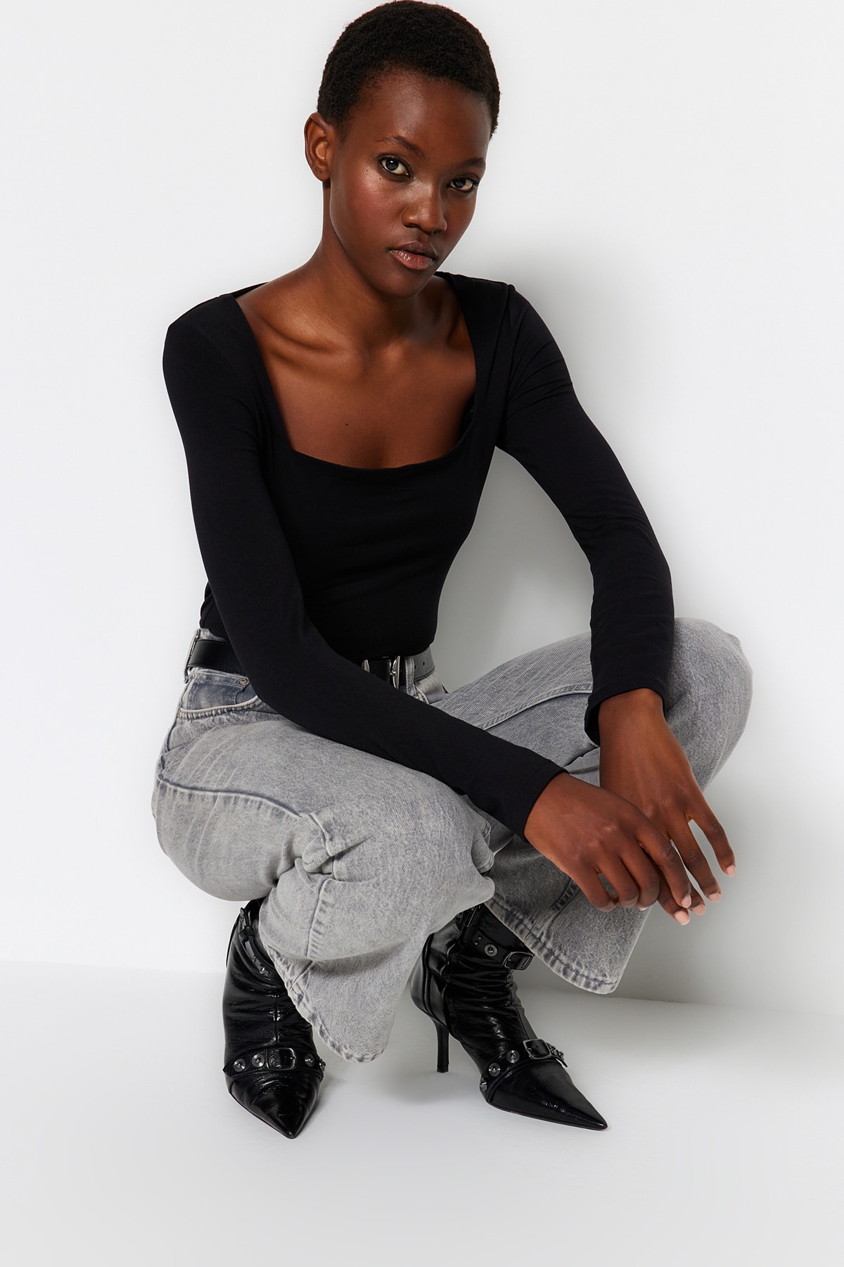 Trendyol Black Cotton Stretch Square Neck Fitted/Situated Knitted Blouse