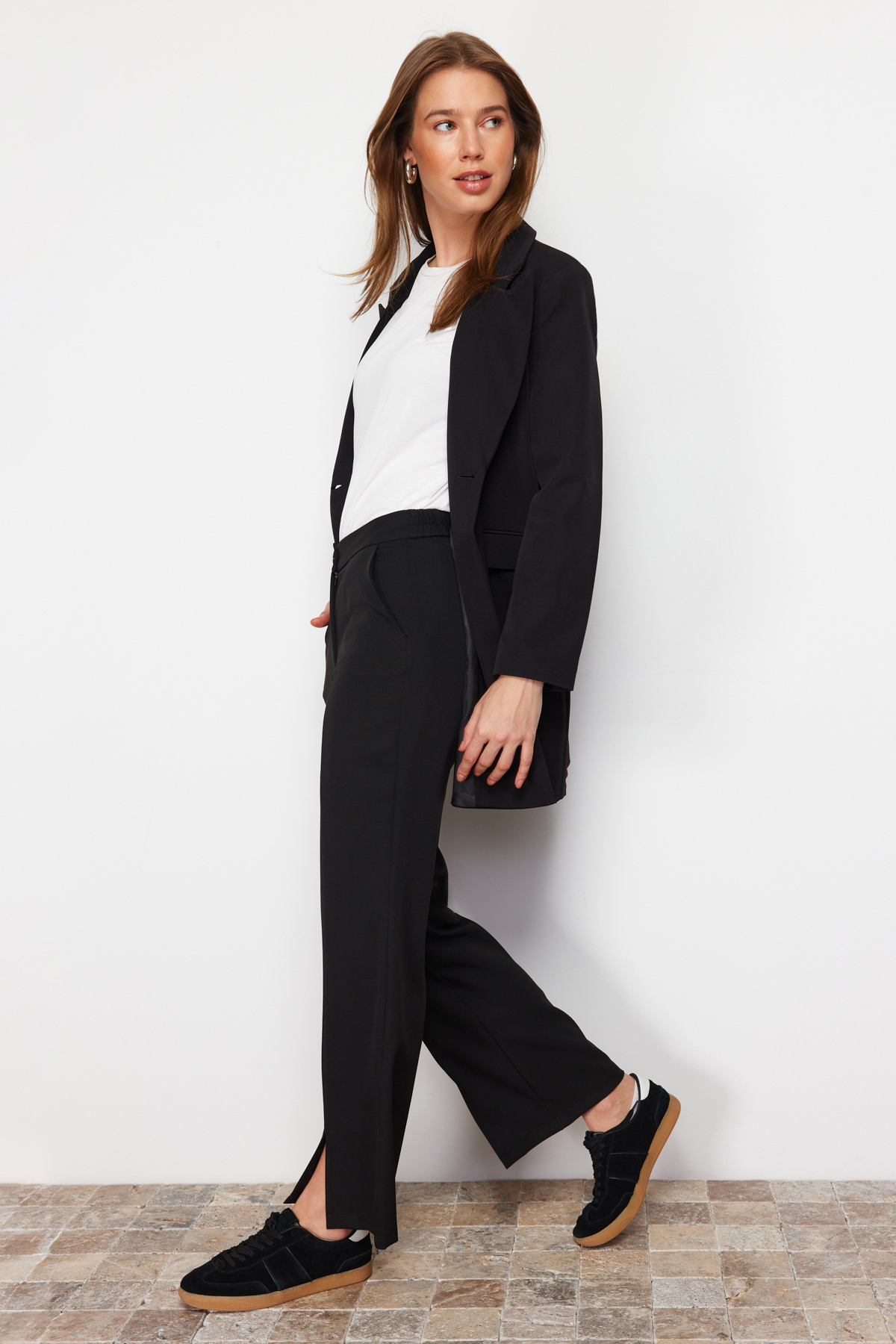 Trendyol Black High Talie Slit Pantaloni țesute detaliați cu buzunare