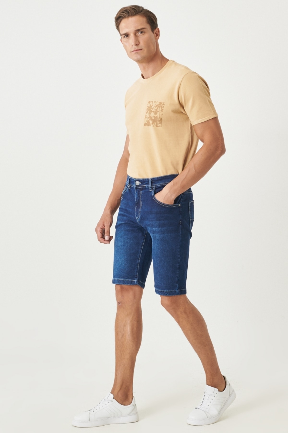 AC&Co / Altınyıldız Classics Men's Navy Blue Comfort Fit Relaxed Cut 5 Pocket Flexible Denim Jeans Shorts