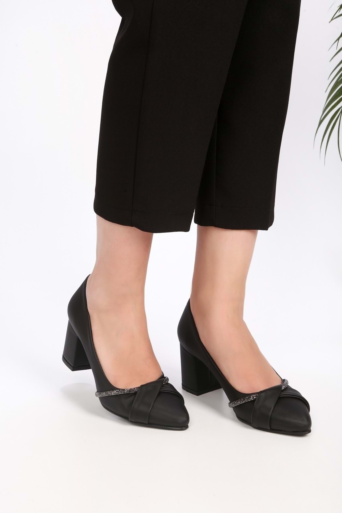 Levně Shoeberry Women's Cami Black Satin Stitched Heel Shoes.