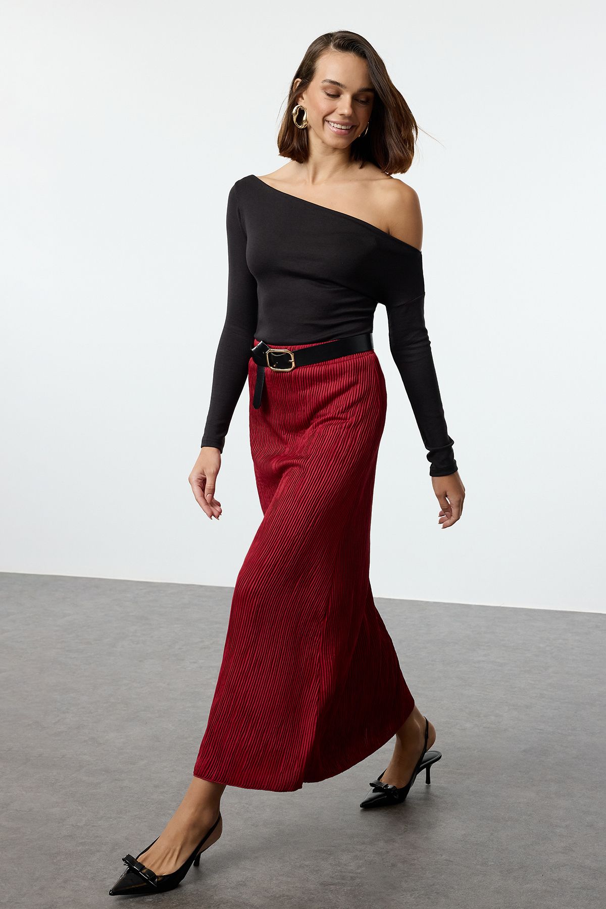 Trendyol Black Textured A Line/A Cut Waist Elastic Lined Midi Skirt