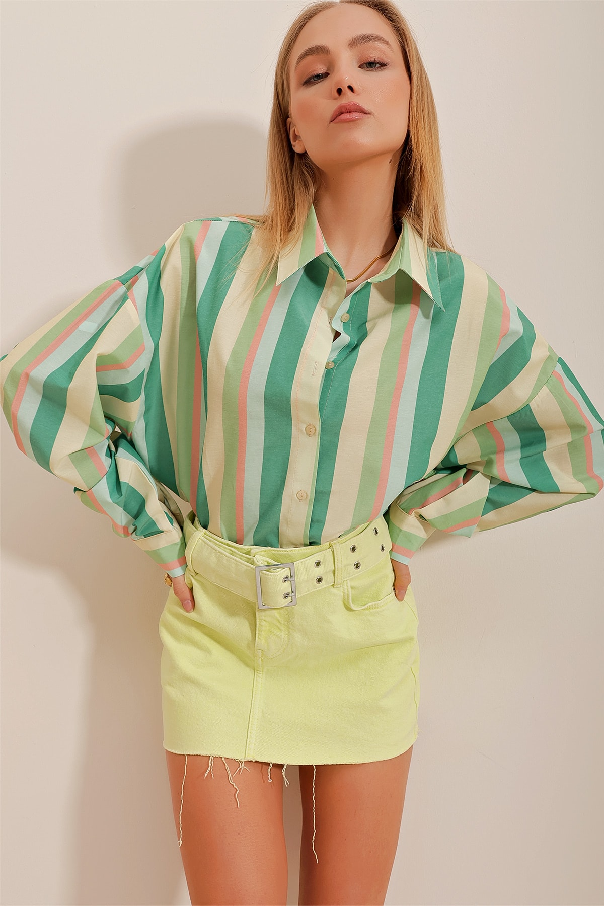 Trend Alaçatı Stili Women's Green Striped Poplin Crop Shirt
