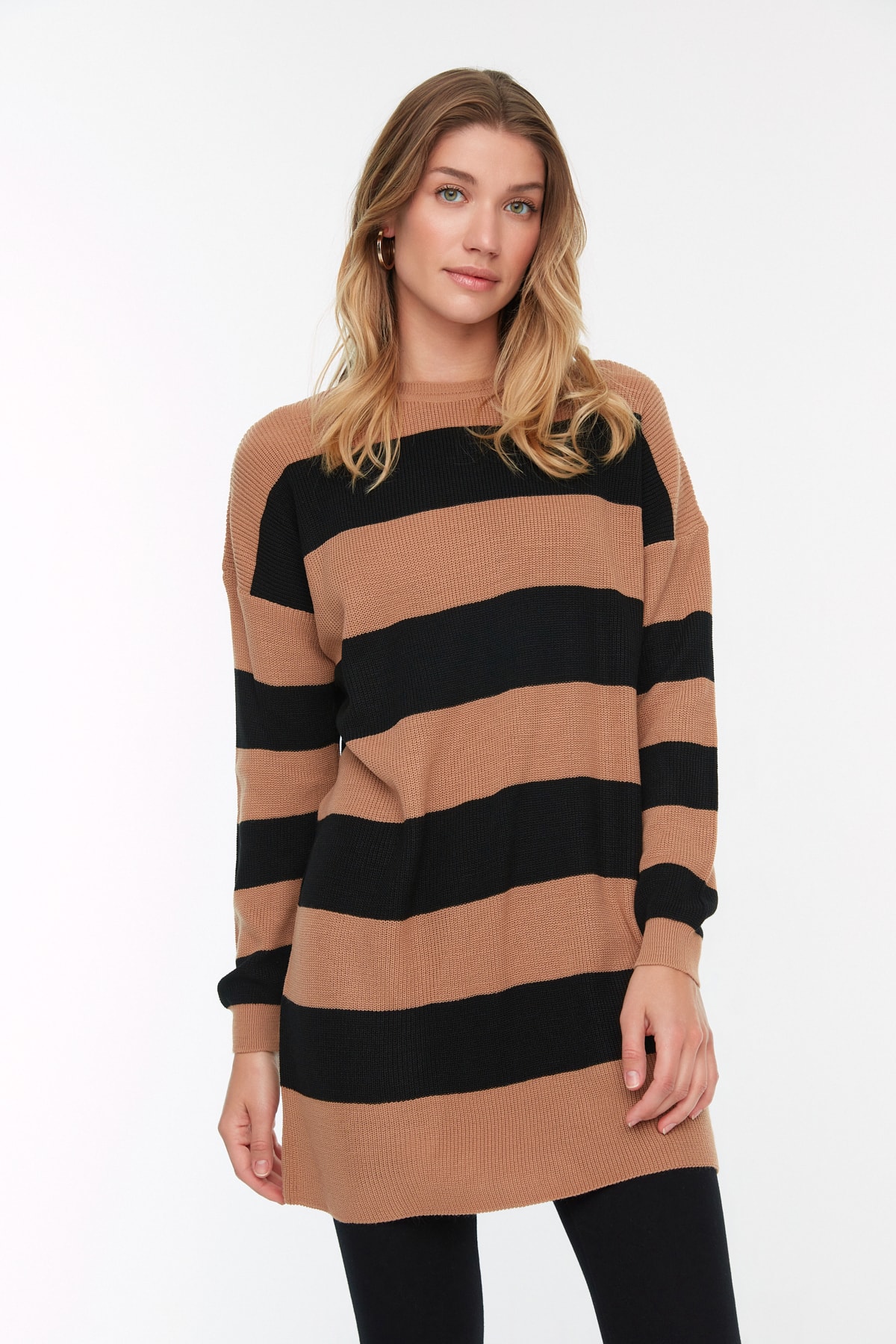 Levně Trendyol Brown Striped Knitwear Sweater