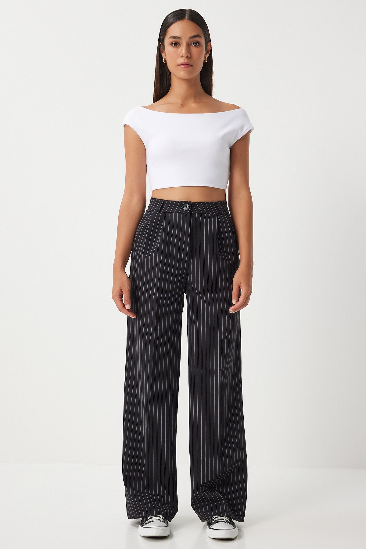 Happiness İstanbul Women's Black Thin Striped Masculine Palazzo Trousers