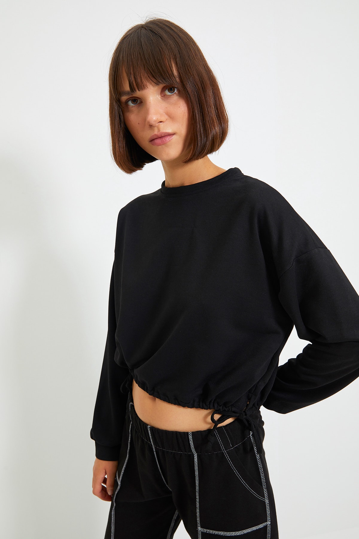 Trendyol Black Pleated Basic Knitted Slim Sweatshirt