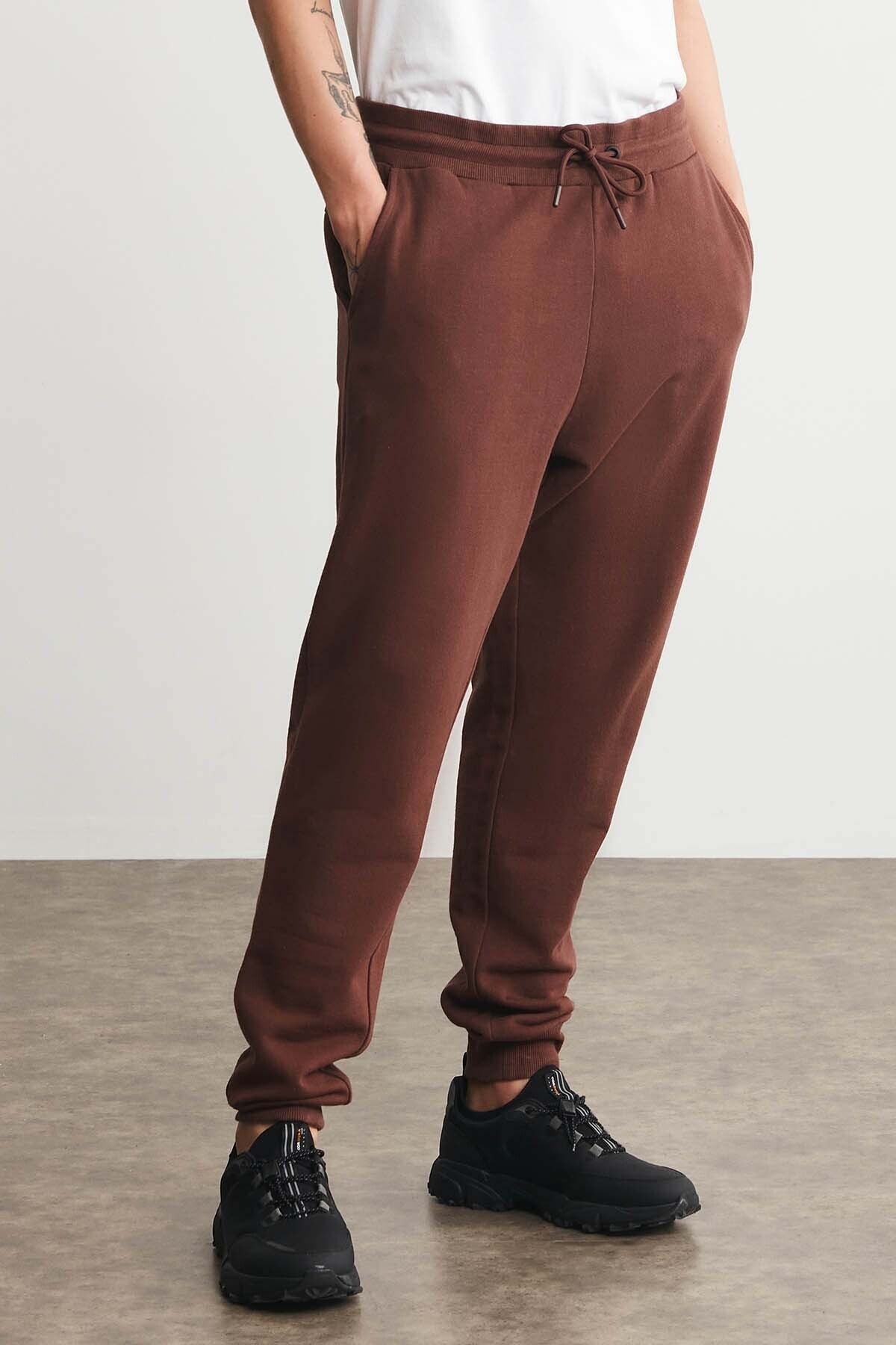 Levně GRIMELANGE Jeremiah Men's Regular Leg Flexible Fabric Burgundy Sweatpants with Lanyard Waist and Elastic Pockets