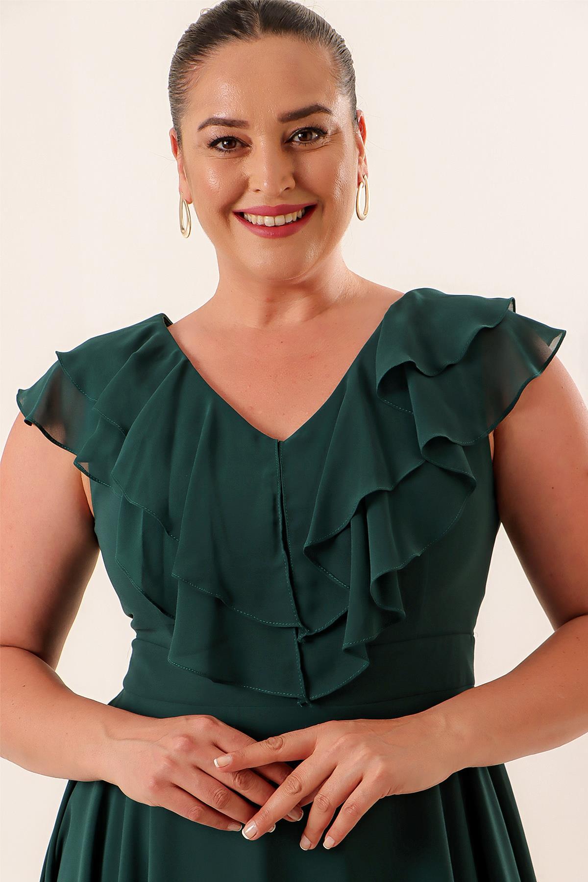 By Saygı Rochie cu volane din sifon plus dimensiune