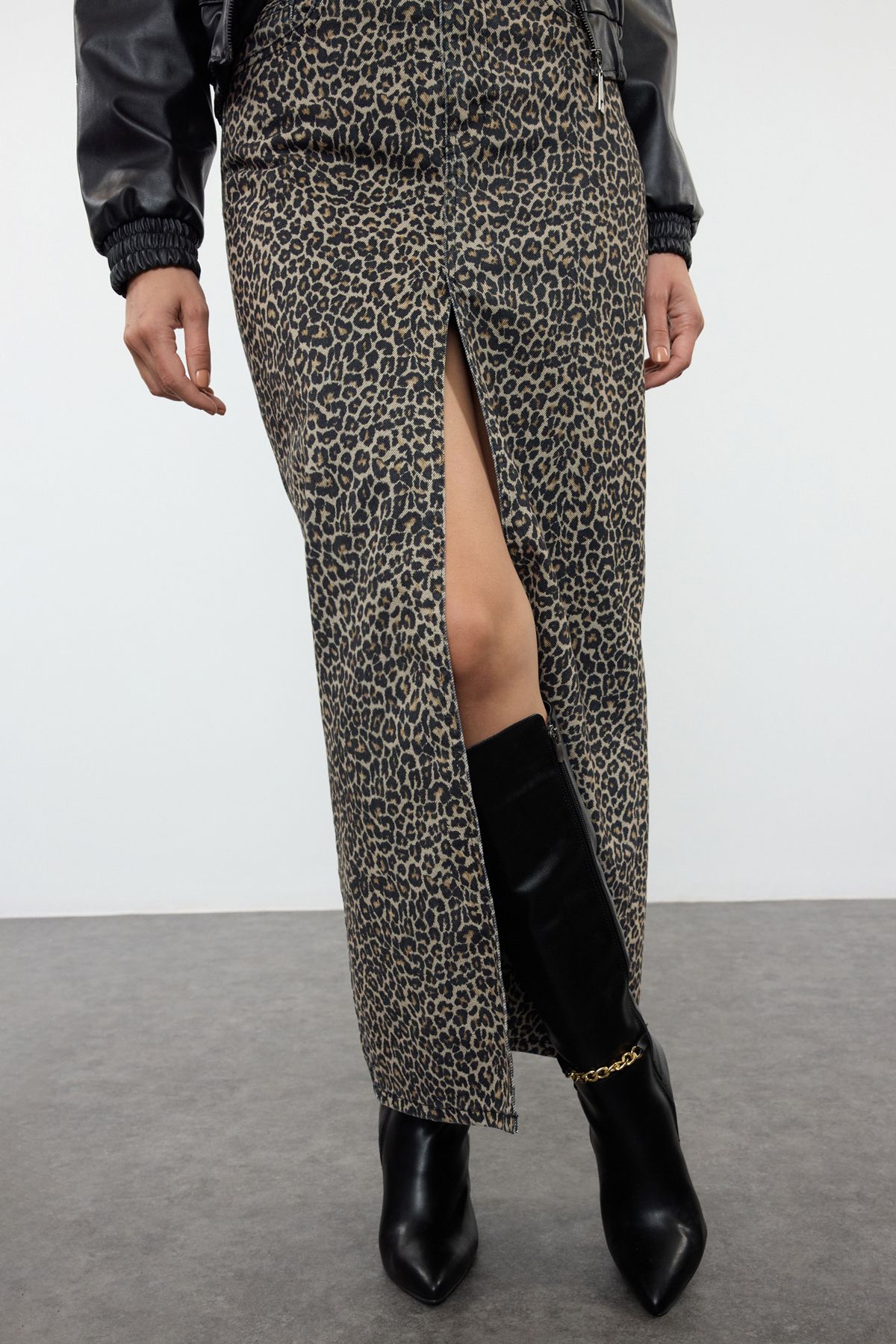 Trendyol Black Chain Over-the-Knee Women's Thin Heel Boots