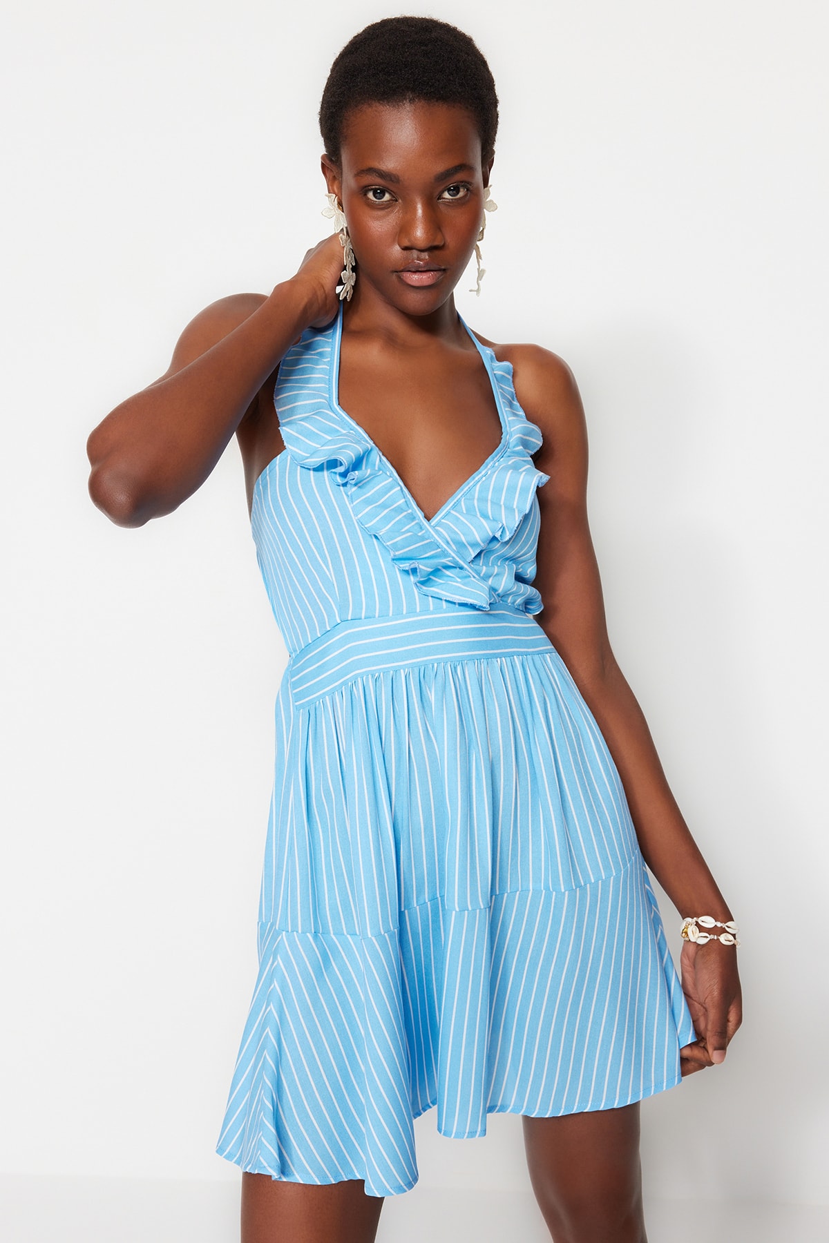 Rochie de plajă Trendyol cu dungi mini țesute cu volane