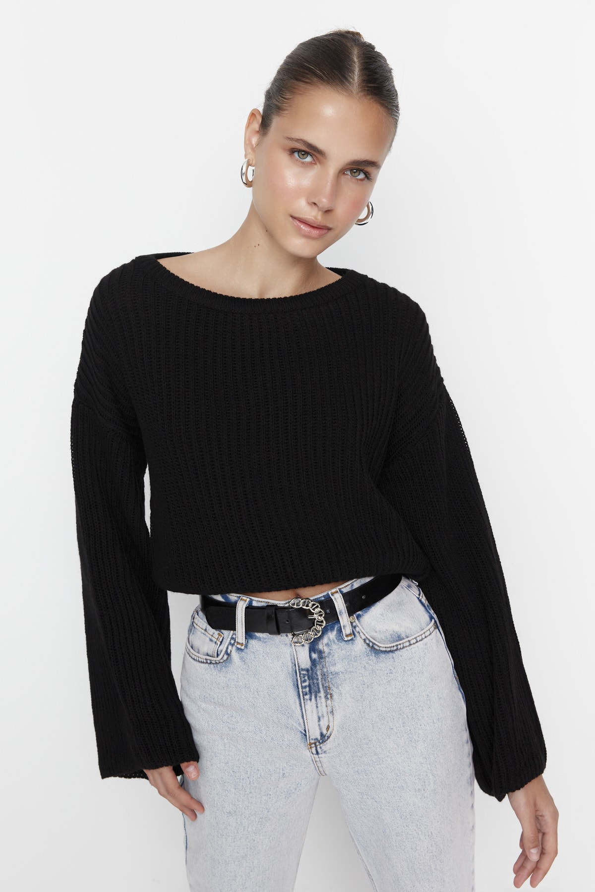 Trendyol Black Crop And Spanish Sleeve Knitwear Sweater