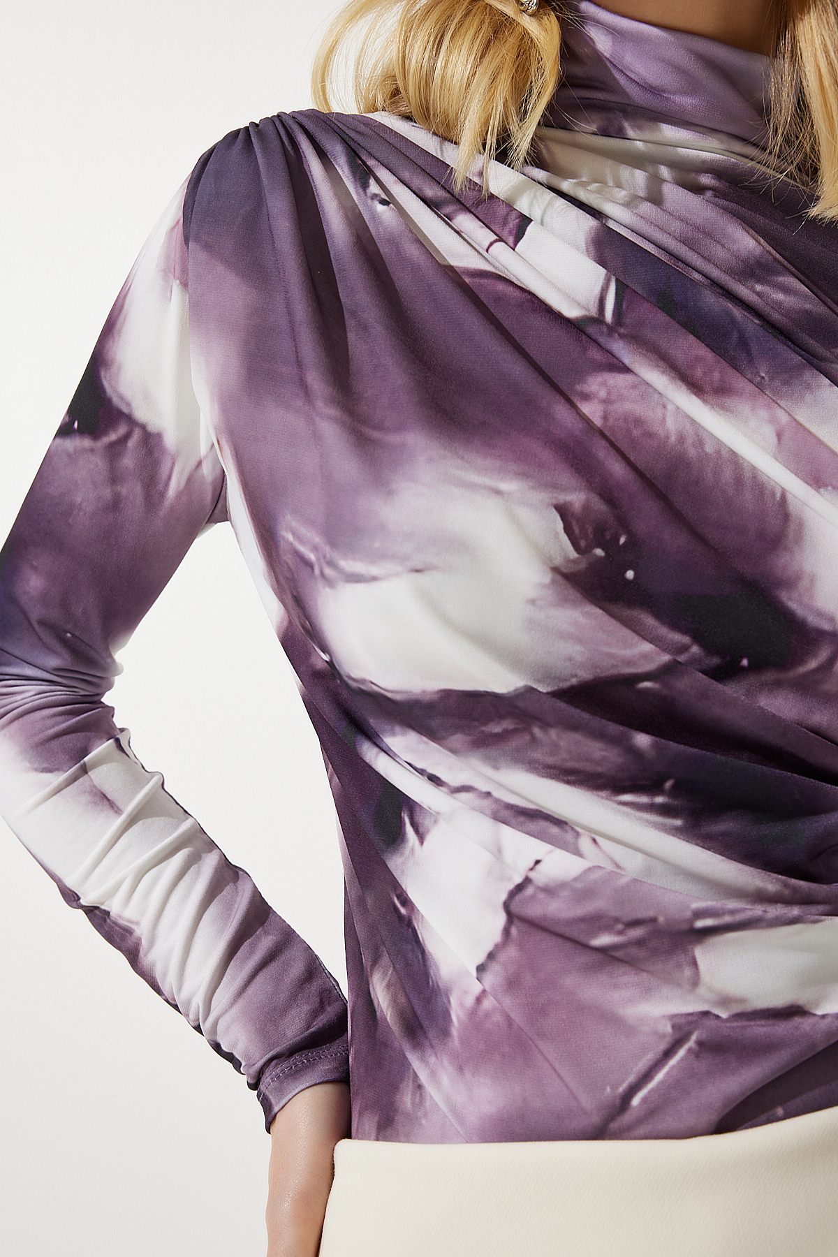 Happiness İstanbul Women's Damson Draped High Neck Sandy Blouse