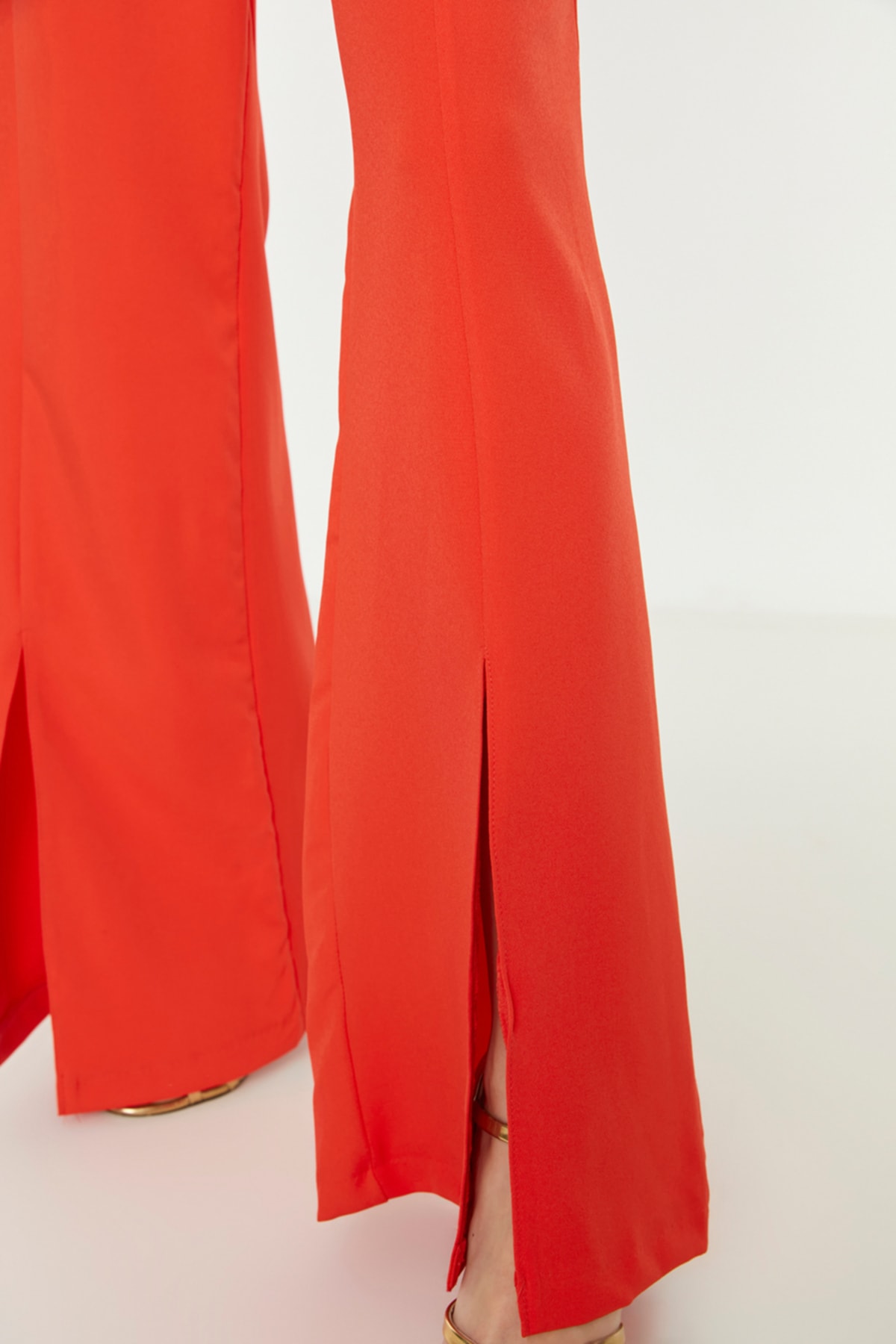 Pantaloni dama Trendyol Slit Detailed