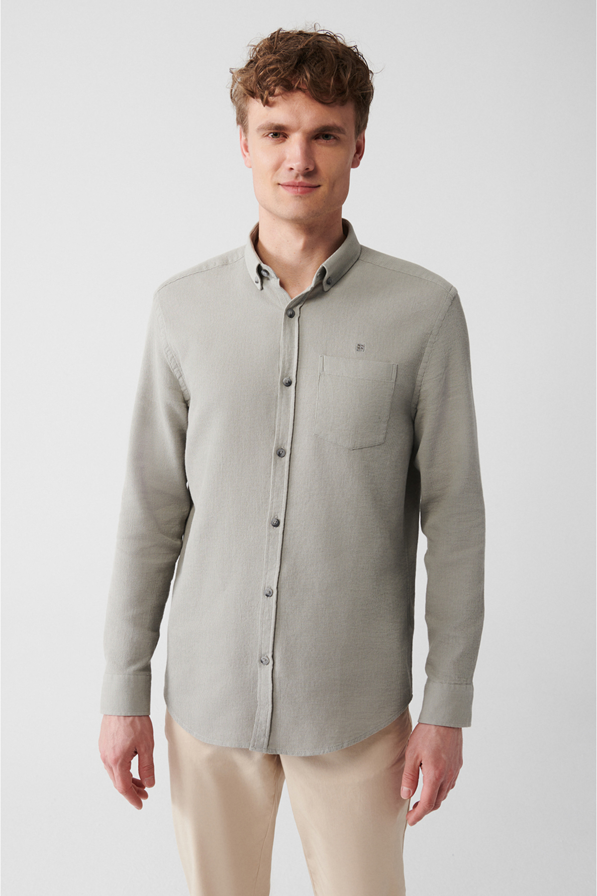 Levně Avva Men's Gray 100% Cotton Buttoned Collar Pocket Regular Fit Shirt
