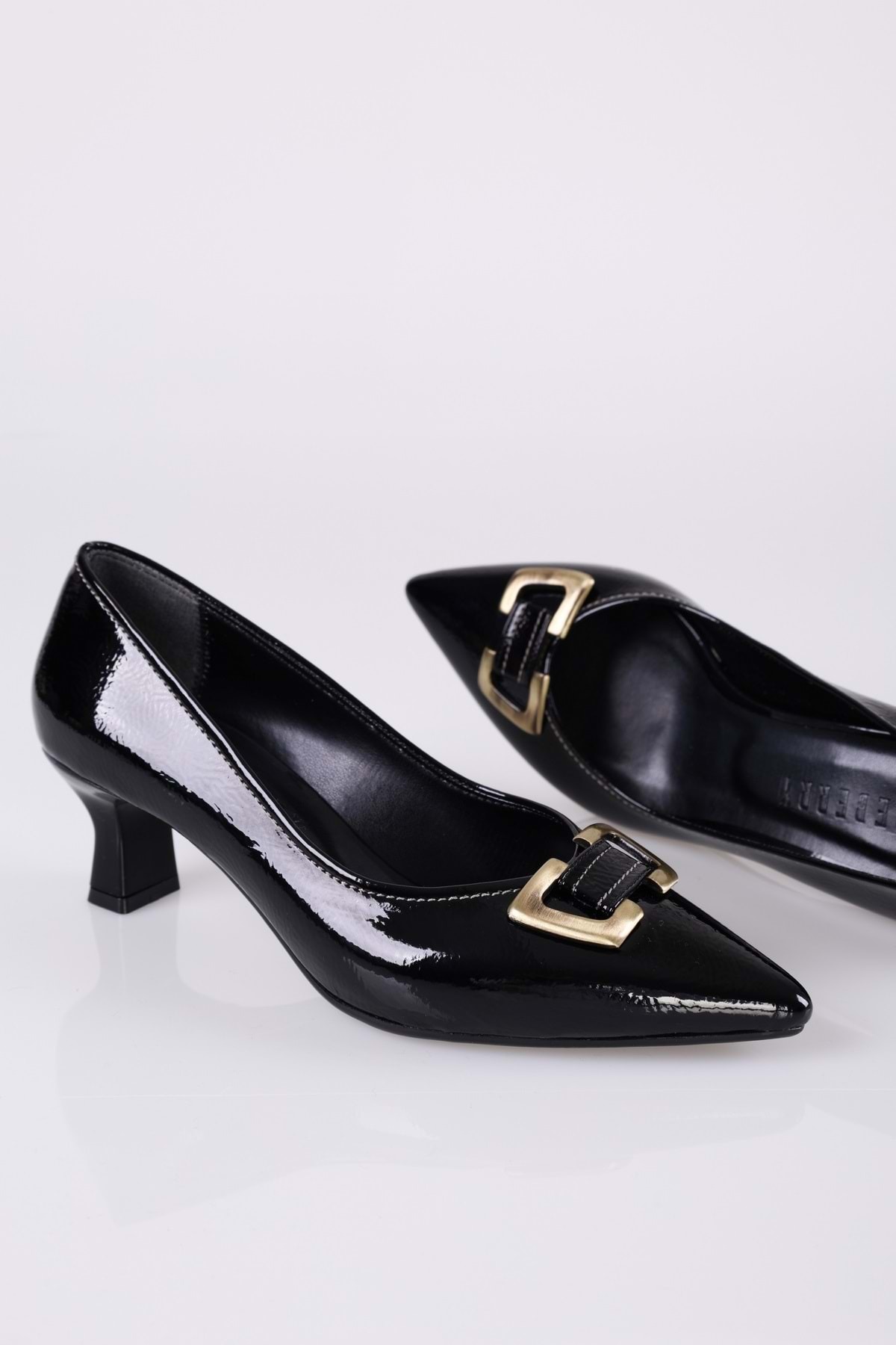 Levně Shoeberry Women's Rover Black Patent Leather Heeled Shoes Stiletto