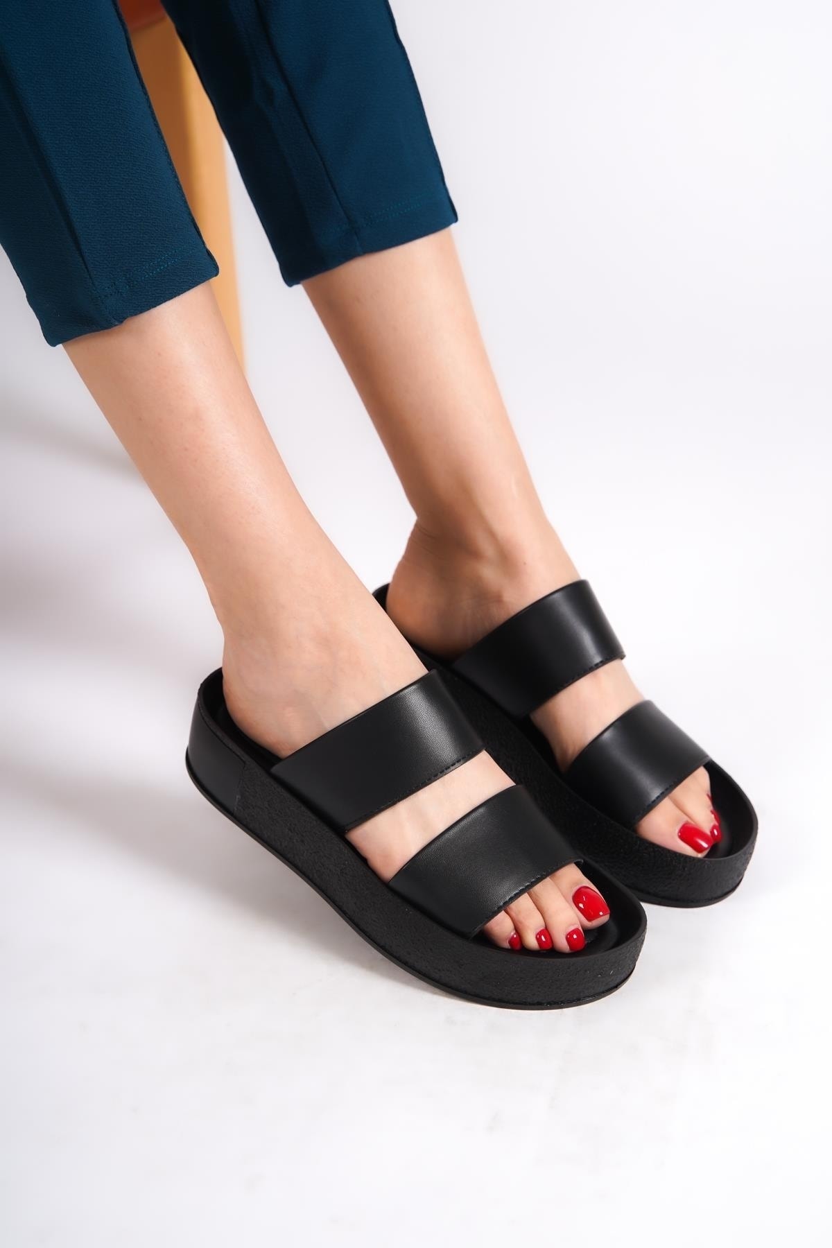Capone Outfitters Capone Double Straps Colorful Detailed Wedge Heel Black Women's Slippers.