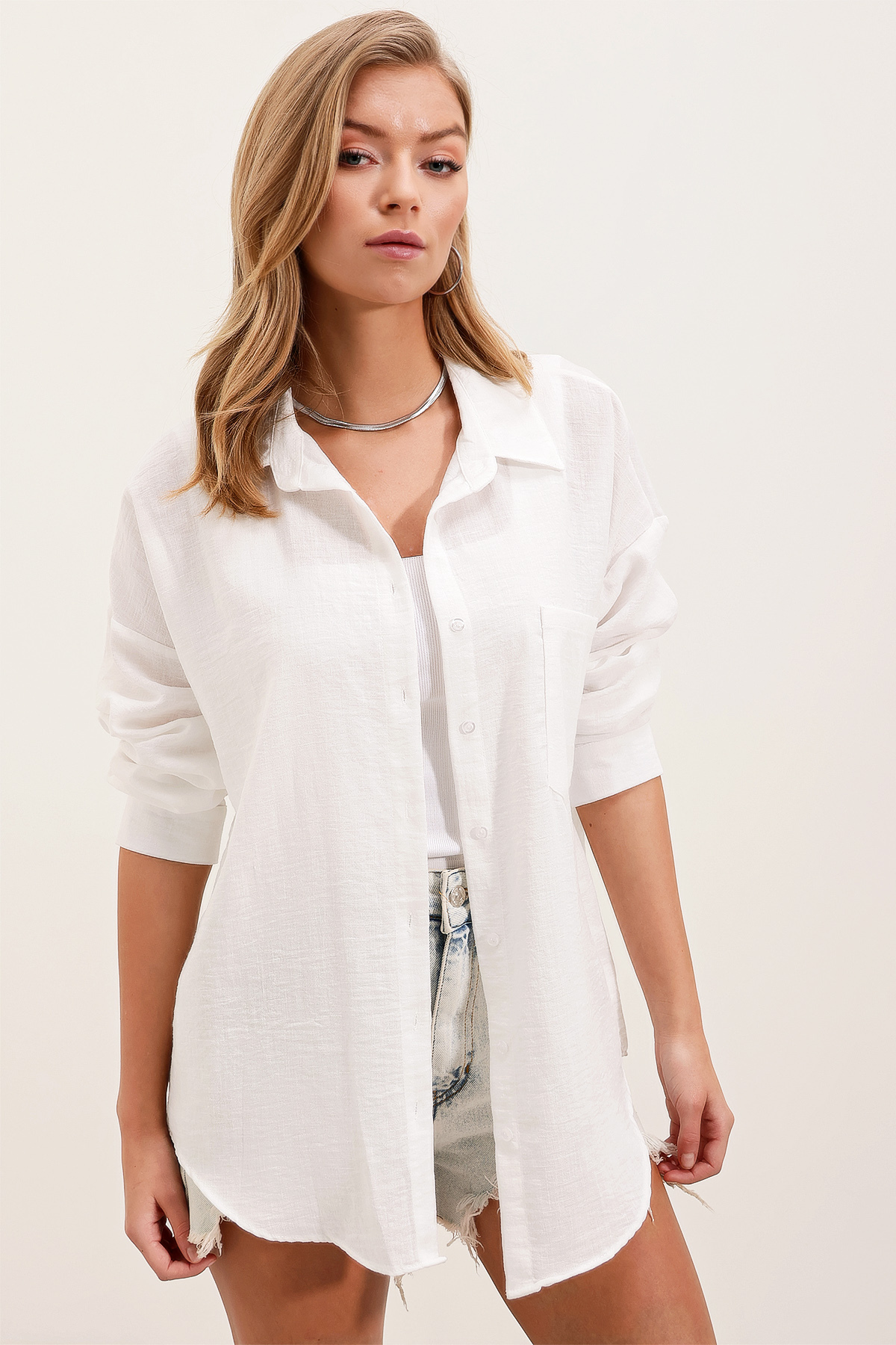 Levně Bigdart 20153 Single Pocket Oversize Linen Shirt - White