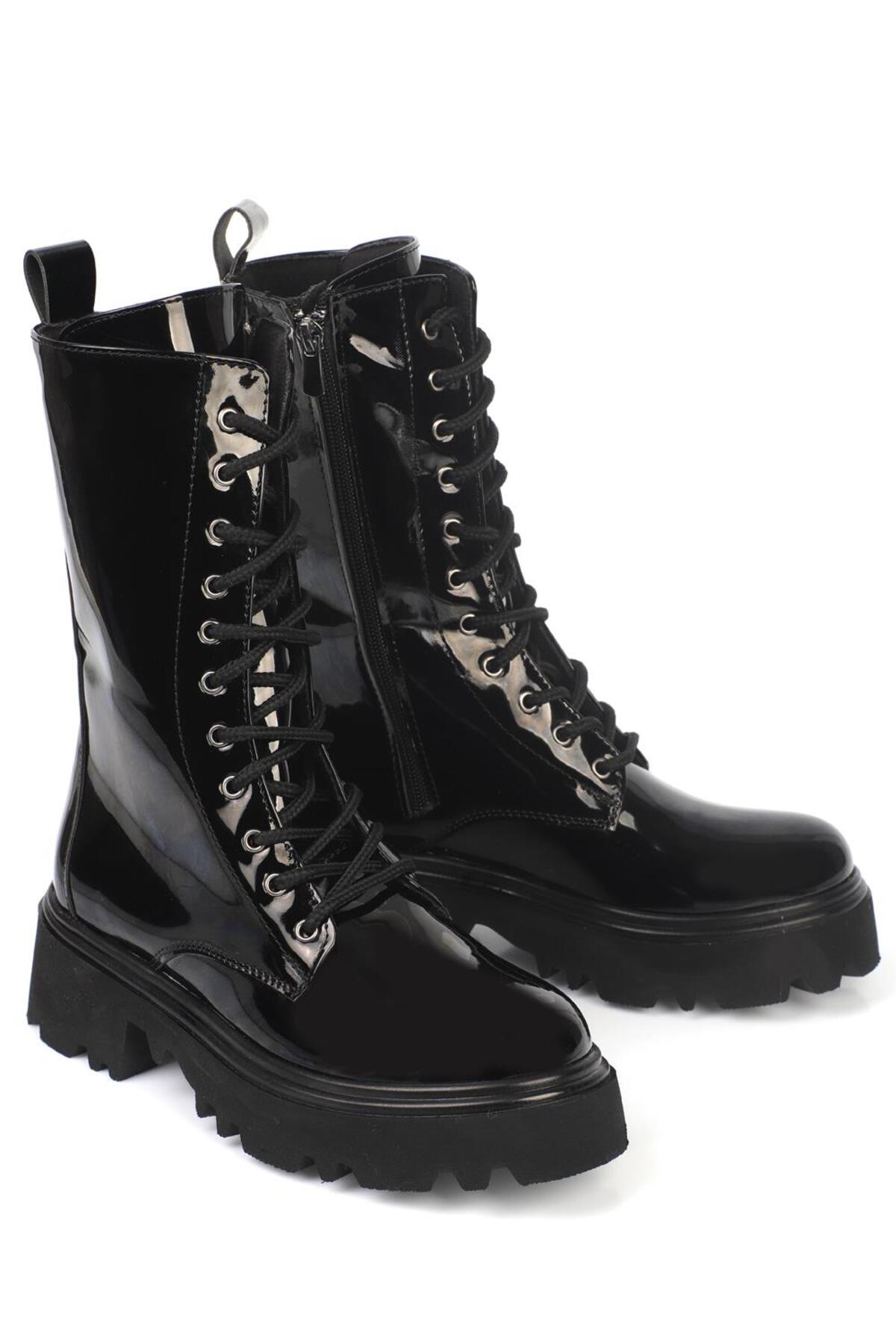 Levně Capone Outfitters Round Toe Women's Boots with Zipper and Lace-up Trak Sole.
