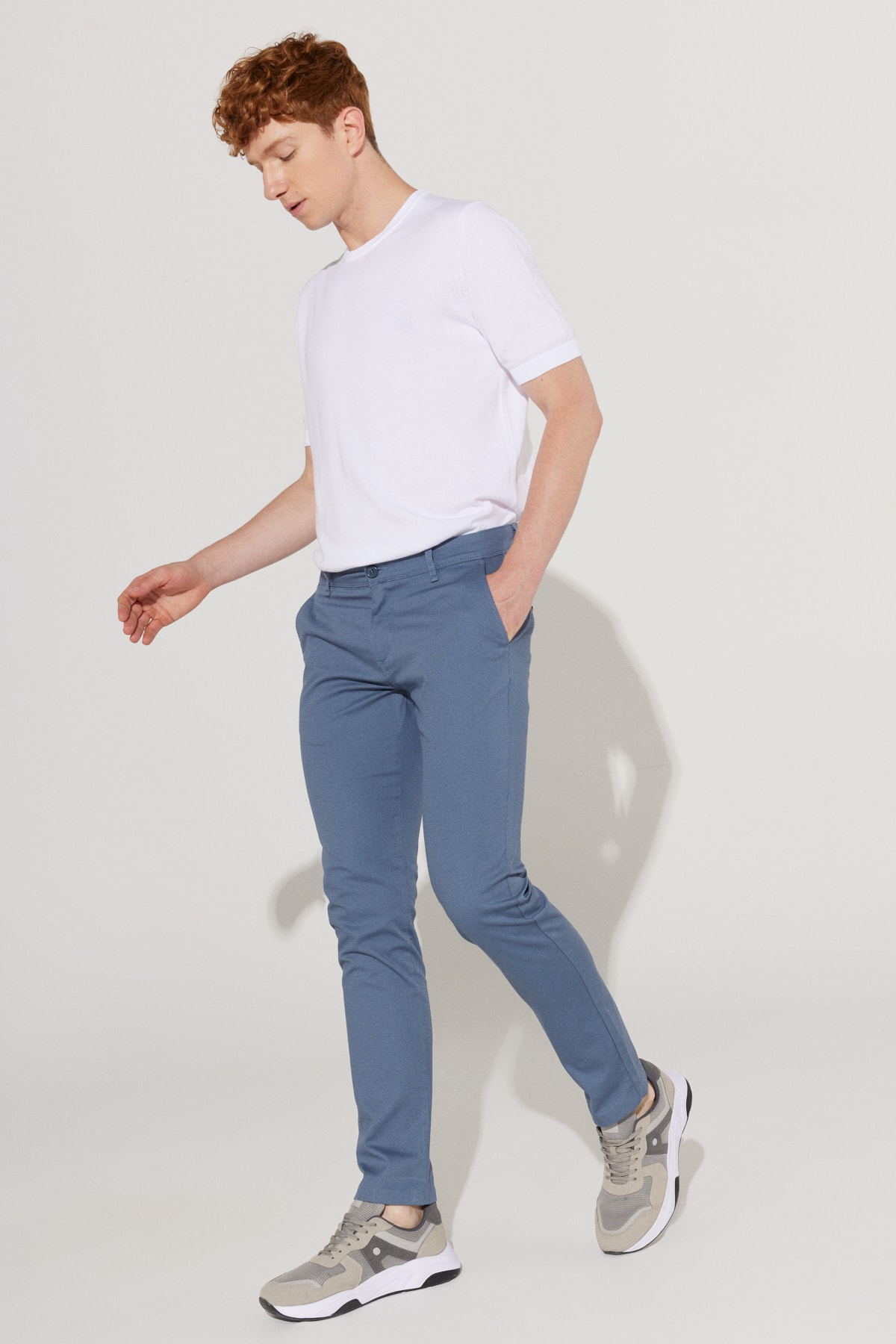 ALTINYILDIZ CLASSICS Men's Blue Slim Fit Slim Fit Cotton Flexible Comfort Dobby Trousers