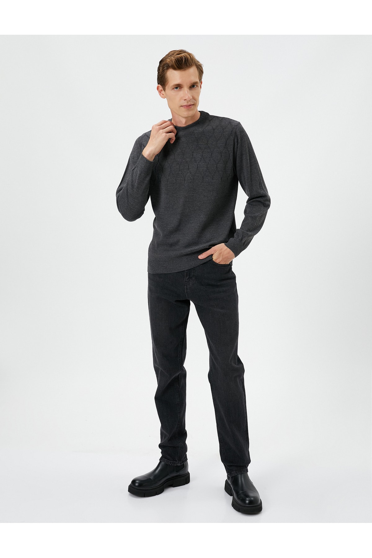 Levně Koton Crew Neck Sweater Slim Fit Textured Ribbed Long Sleeved