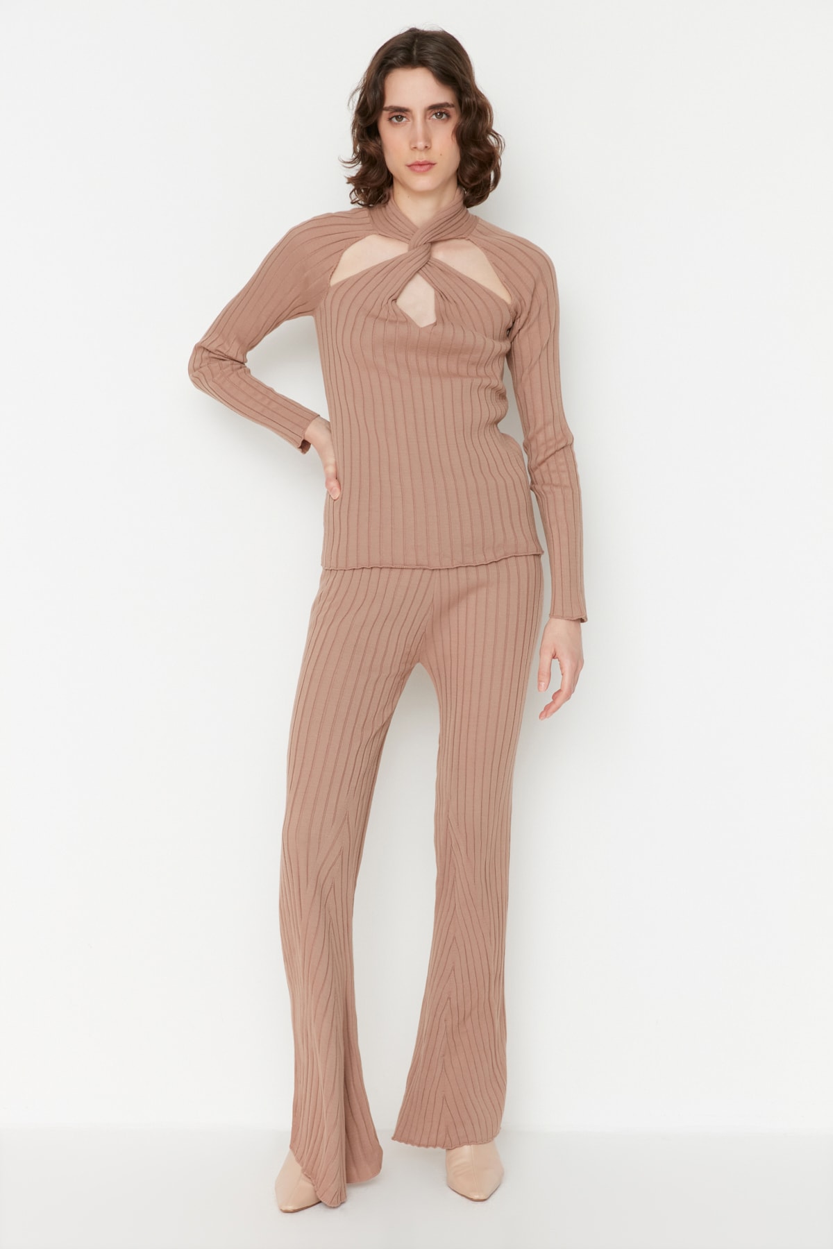 Trendyol Mink Cut Out Detailed Knitwear Top and Bottom Set
